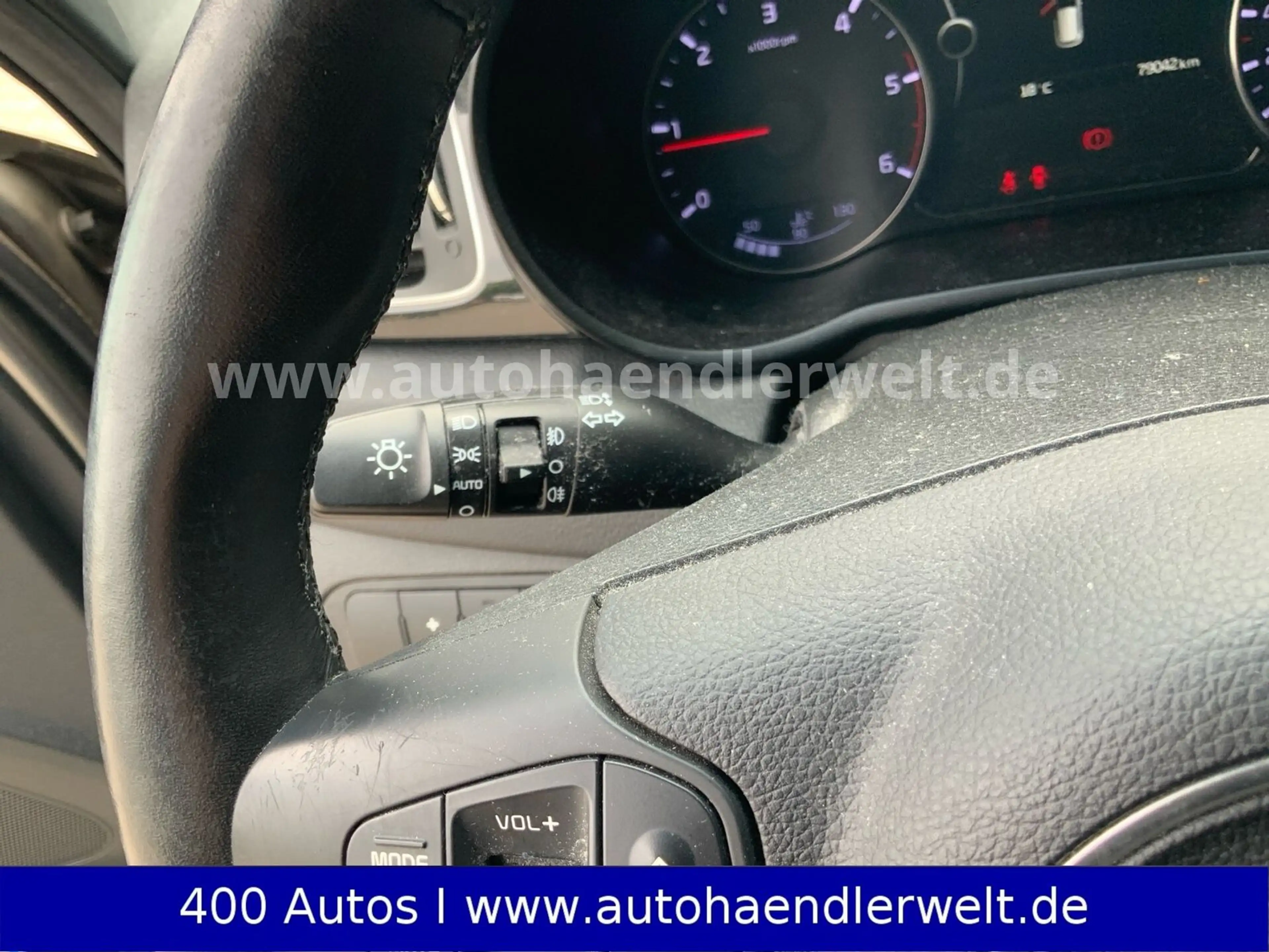 Kia Carens 1.7 CRDi Edition 7-Sitze Leder Navi — photo 15