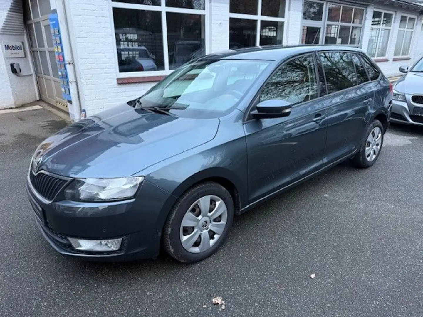Skoda Rapid/Spaceback 1.4 TDI Ambition Spaceback -PDC-GRA-Li+Si Grau - 2
