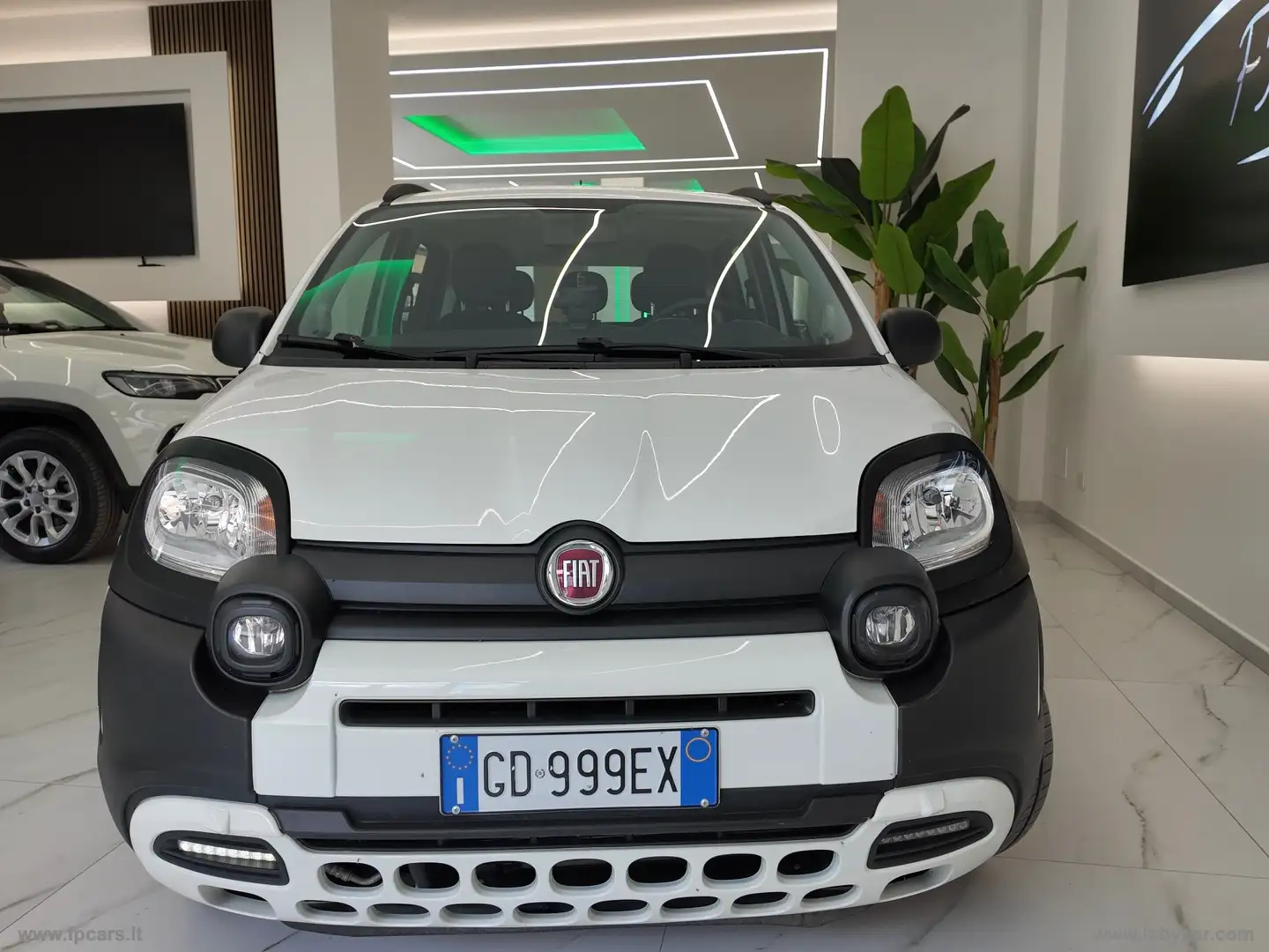 Fiat Panda CITY Cross 1.0 FireFly S&S Hybrid Noir - 2