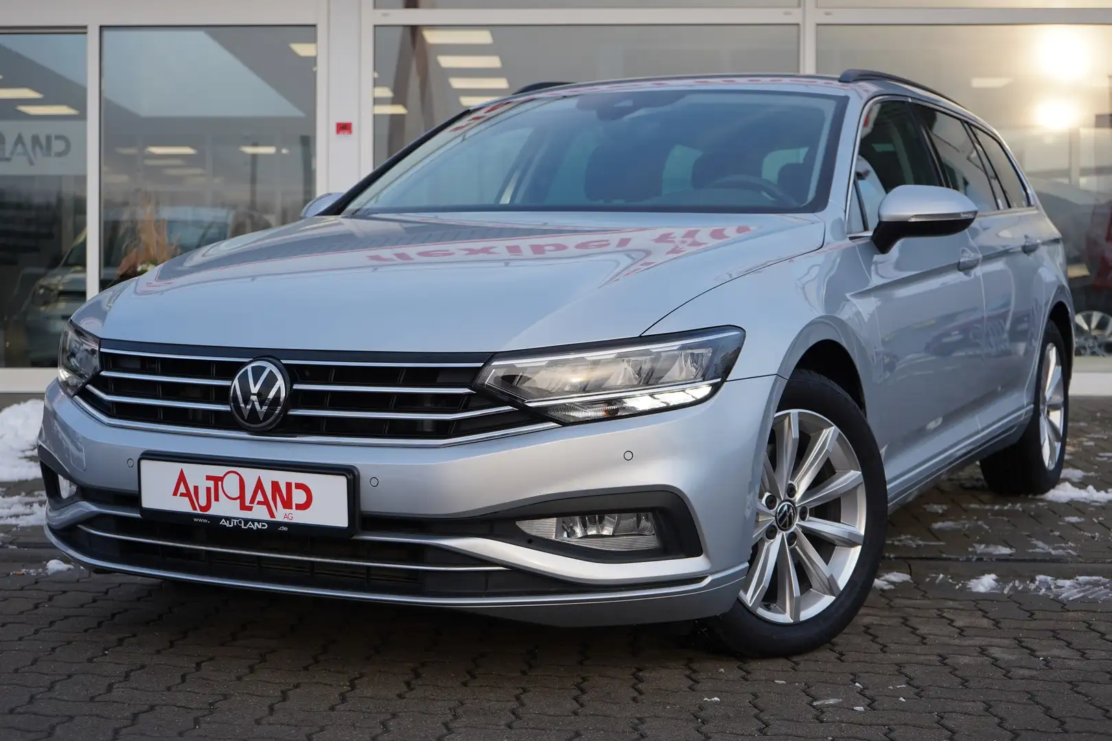 Volkswagen Passat Variant Passat 2.0 TDI Business Discover Pro AHK Kamera Silber - 2