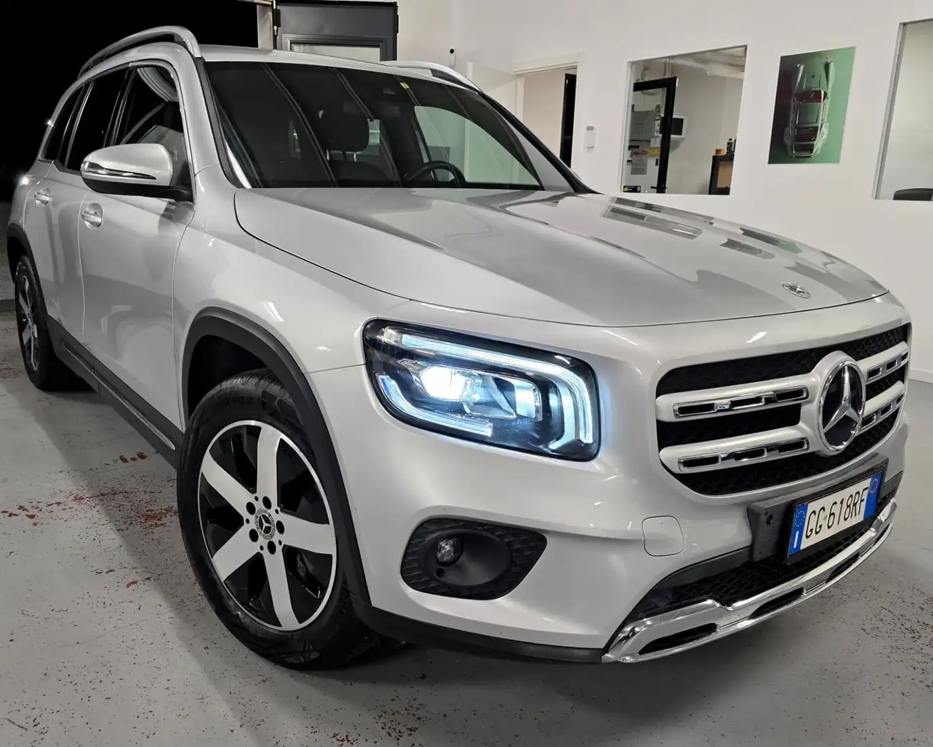 Mercedes-Benz GLB 180 GLB - X247 2019 d Sport Plus auto Plateado - 1