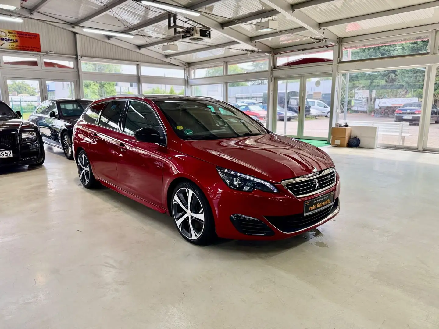 Peugeot 308 2.0HDI GT Line Pano Automatik Rood - 2