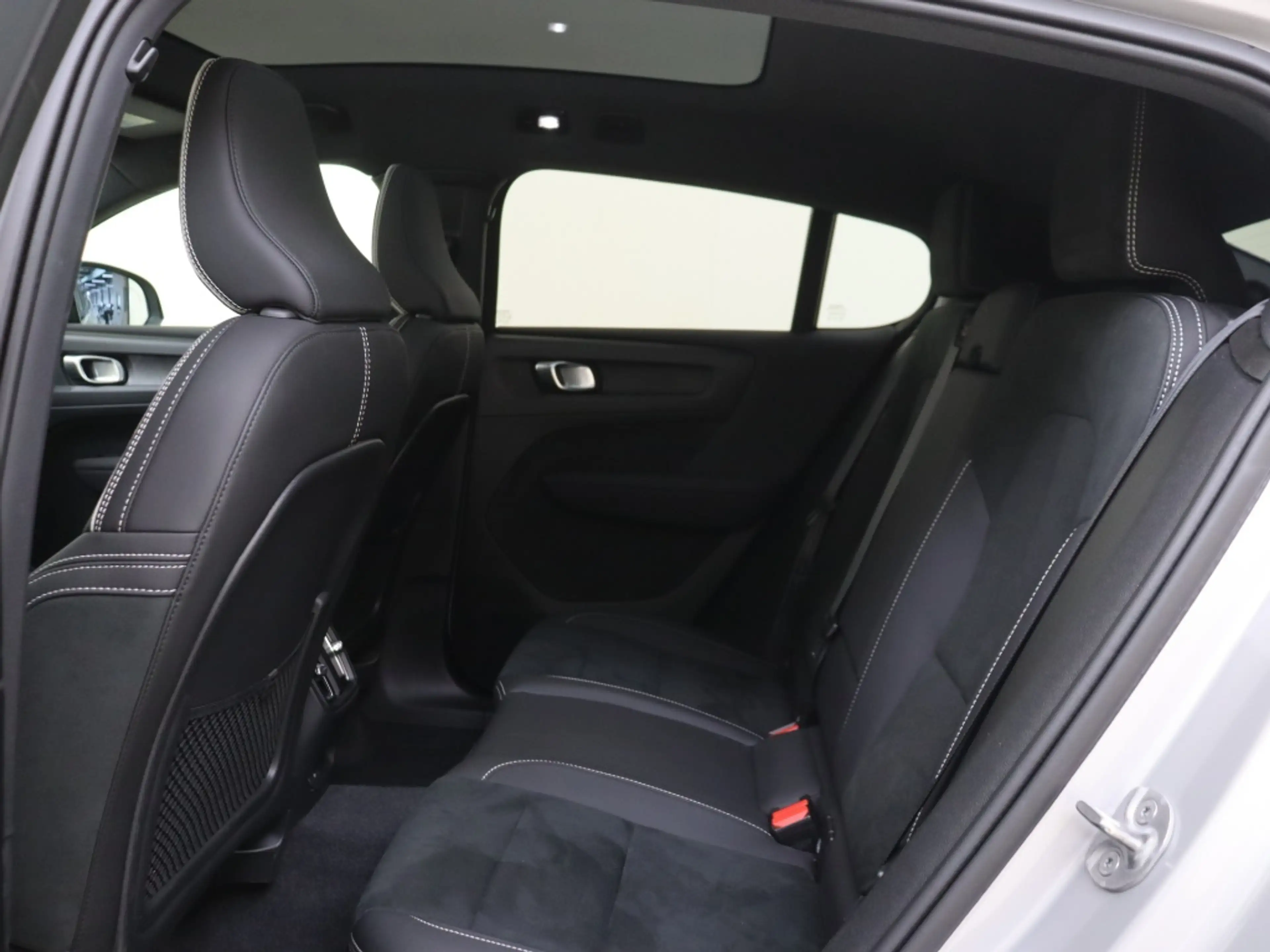 Volvo C40 Recharge Plus 69 kWh | Panoramadak | Achteruitrijc — photo 10