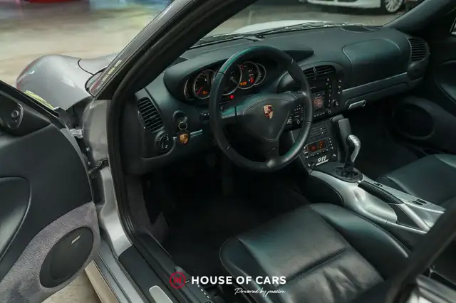Porsche 911 view 14