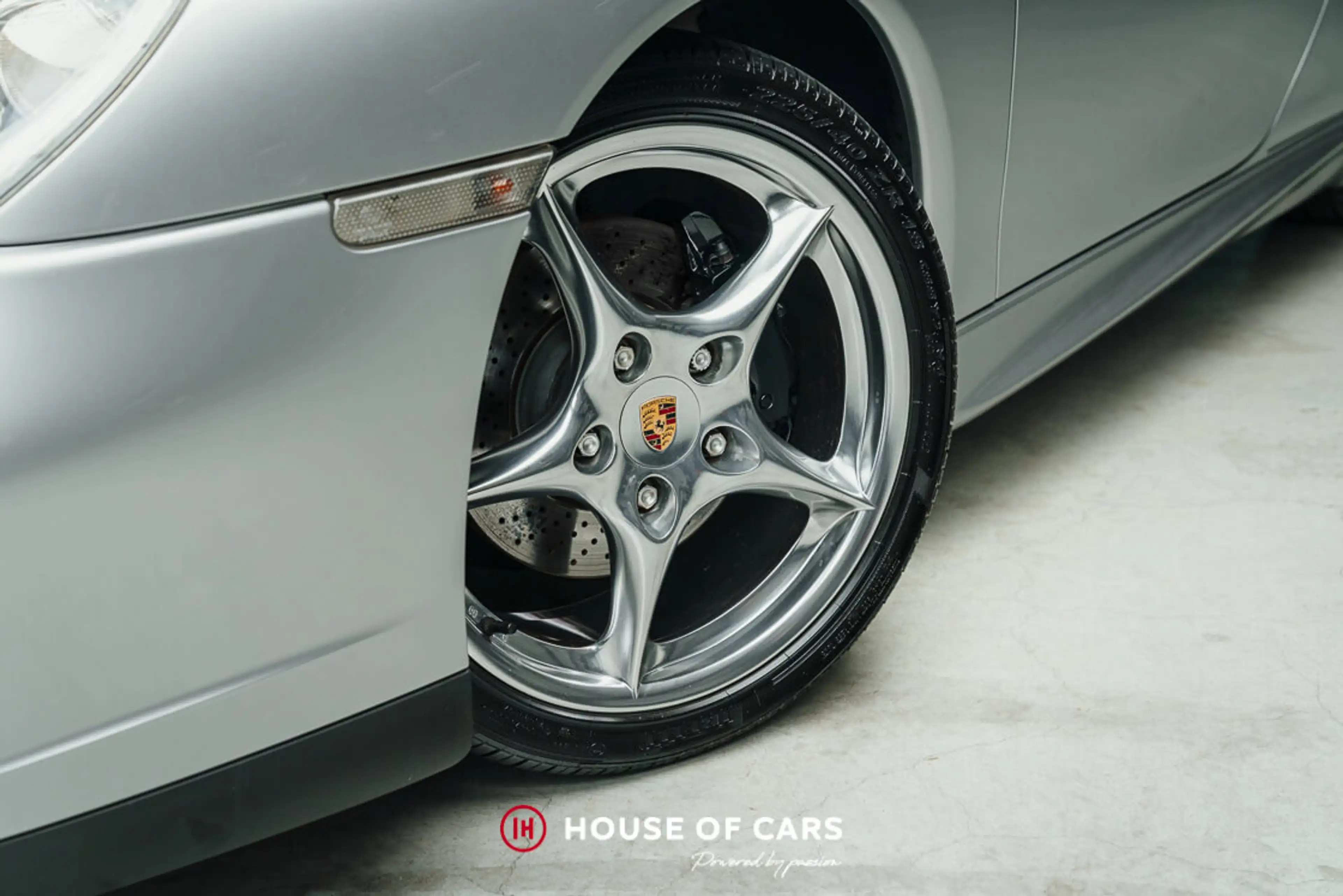 Porsche 996 .2 CARRERA COUPE " 40 JAHRE " 1ST PAINT - 1.963EX — photo 11