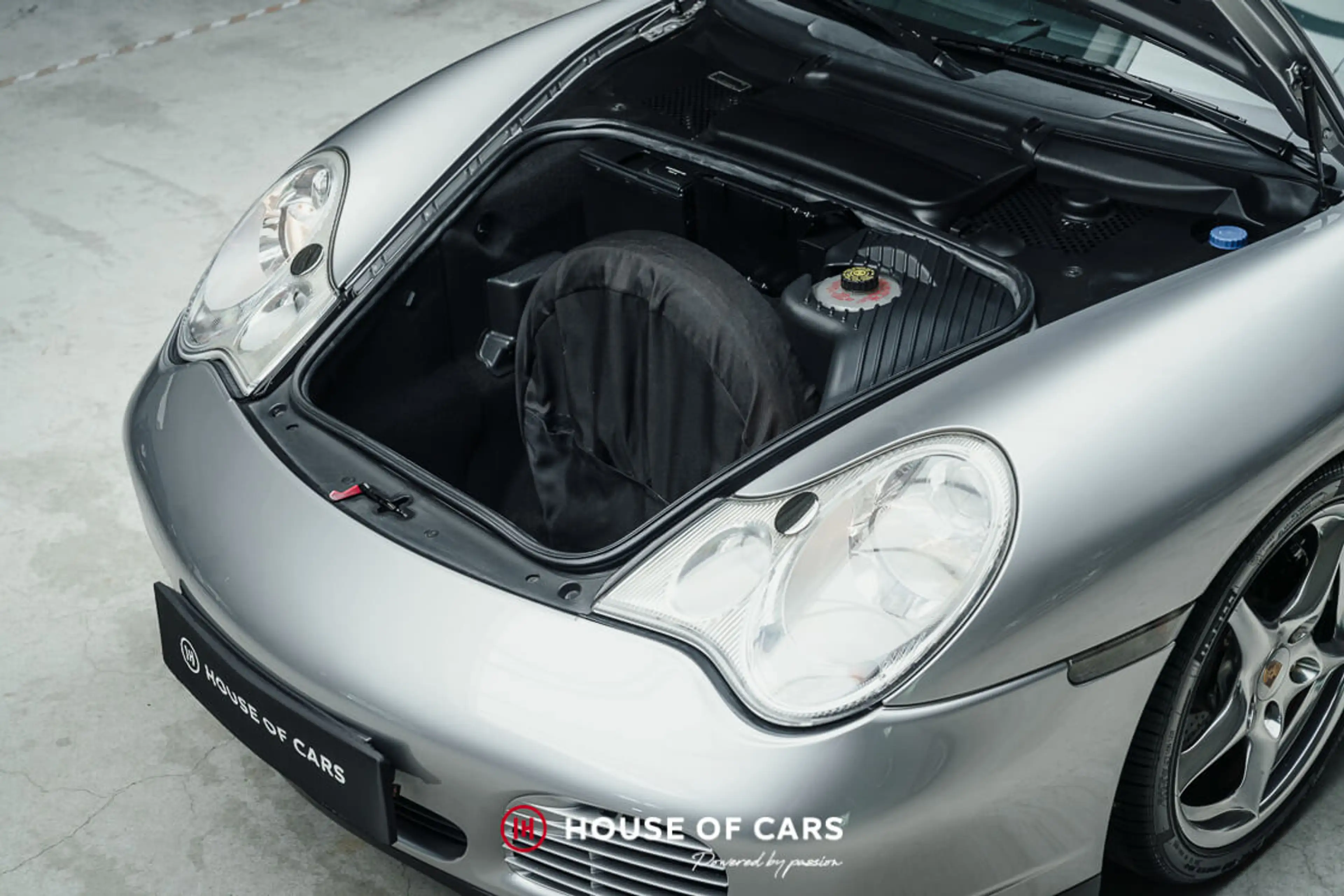 Porsche 996 .2 CARRERA COUPE " 40 JAHRE " 1ST PAINT - 1.963EX — photo 12
