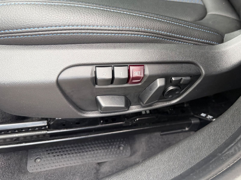 BMW X1 xDrive 25 i M Sport — photo 8