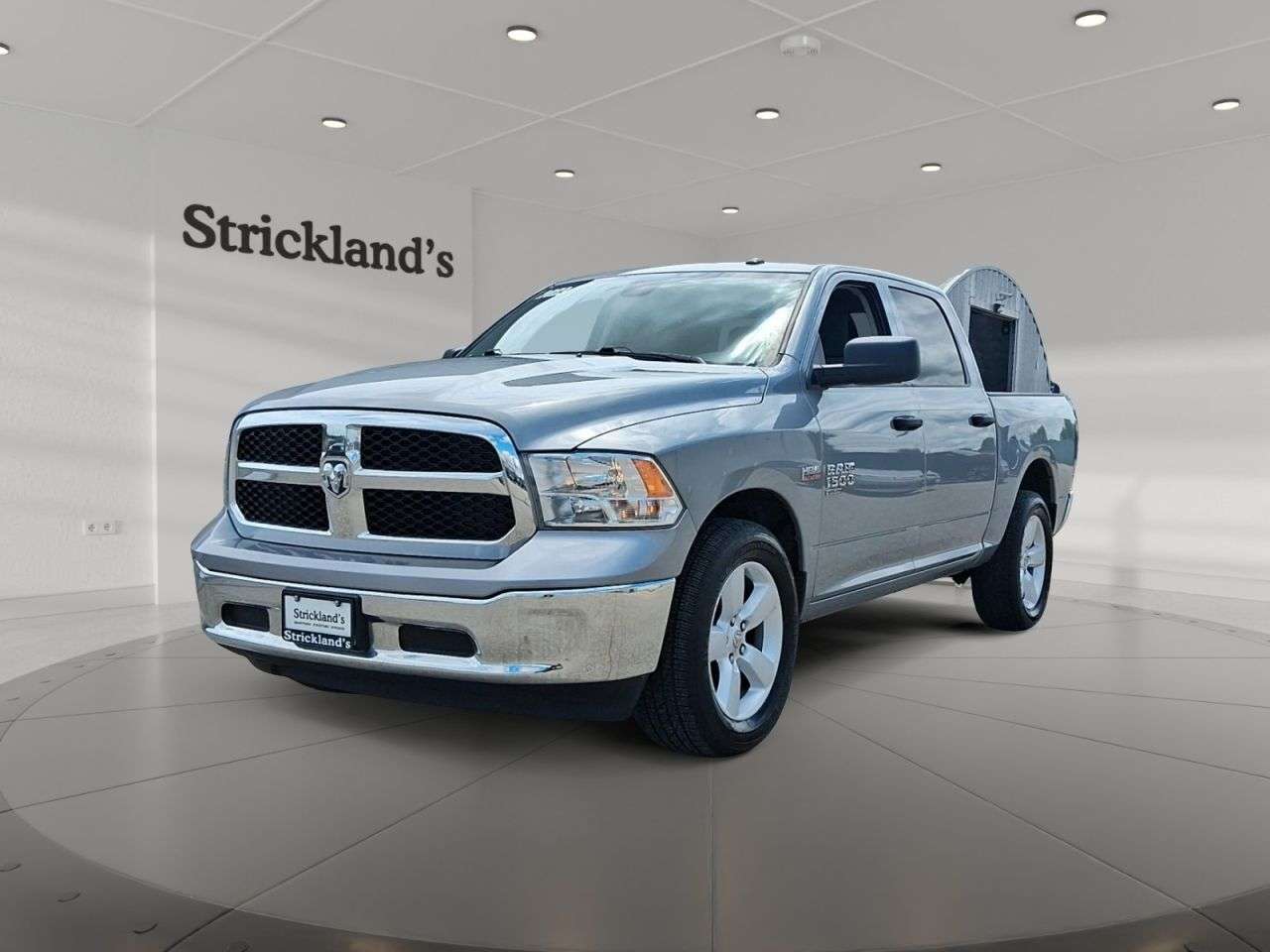 2023 RAM 1500 CREW CAB SLT 4X4