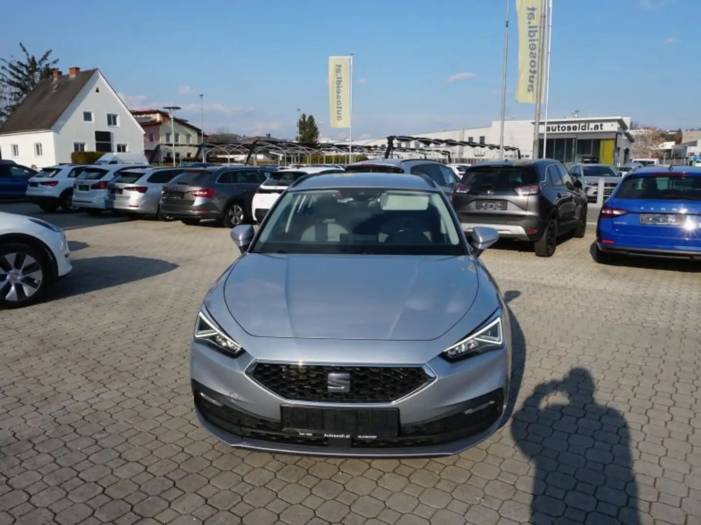 SEAT Leon ST Style TDI DSG *2022er+VIRTUAL+LED* Silber - 2