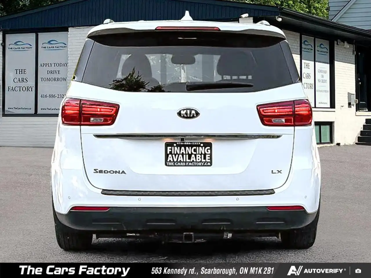Kia Sedona снимка Kia Sedona