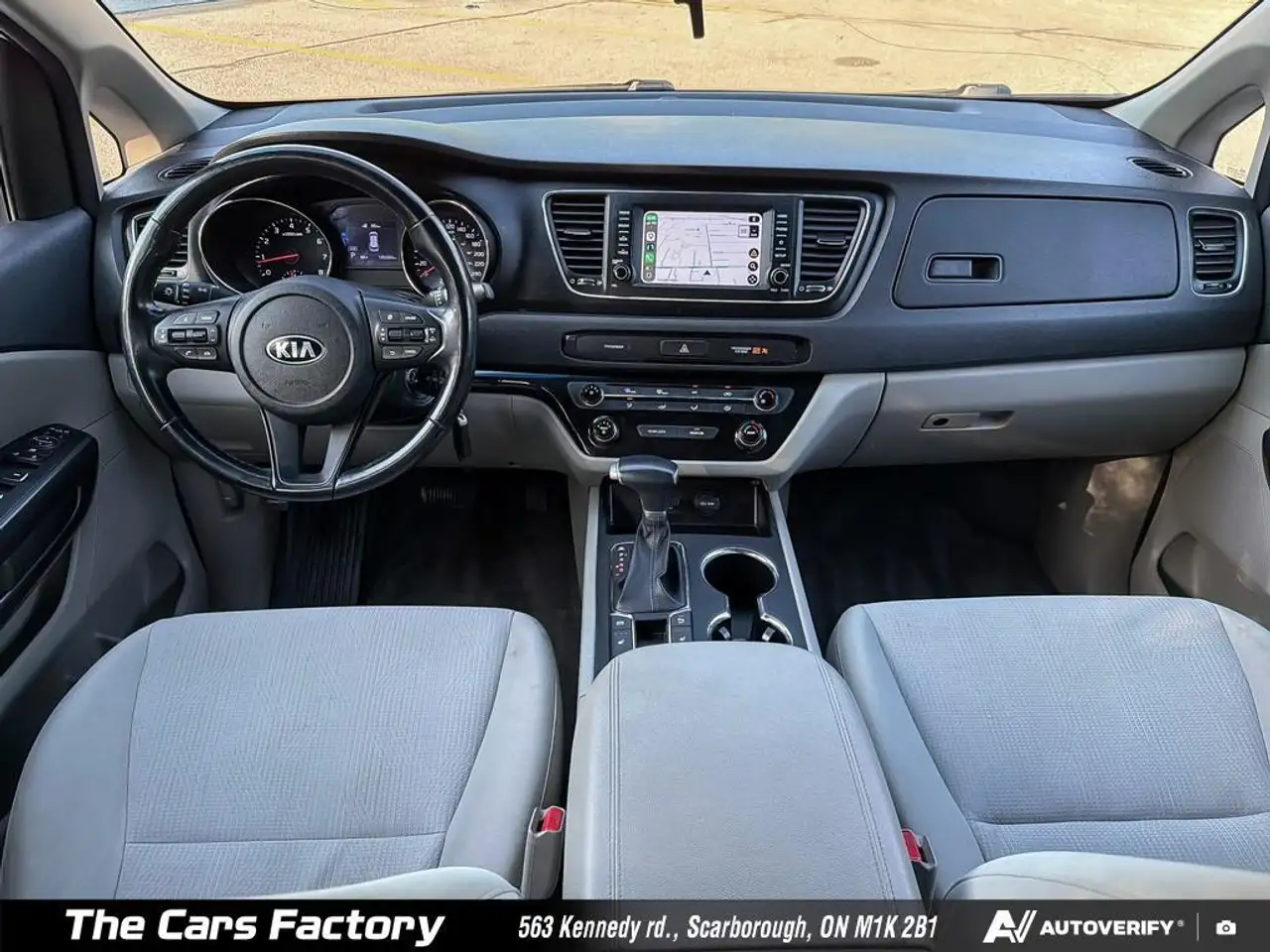Kia Sedona снимка Kia Sedona