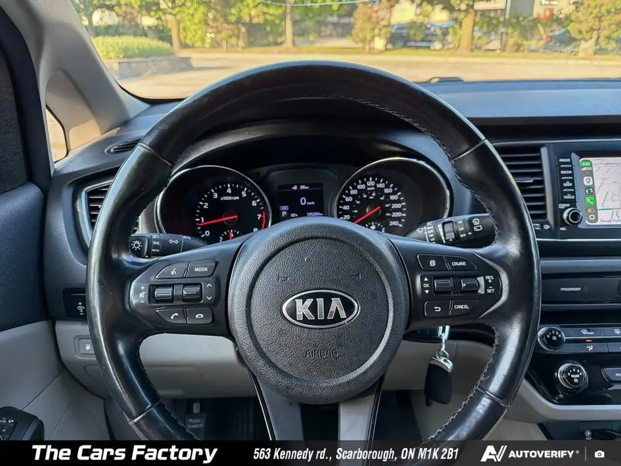 Kia Sedona снимка Kia Sedona