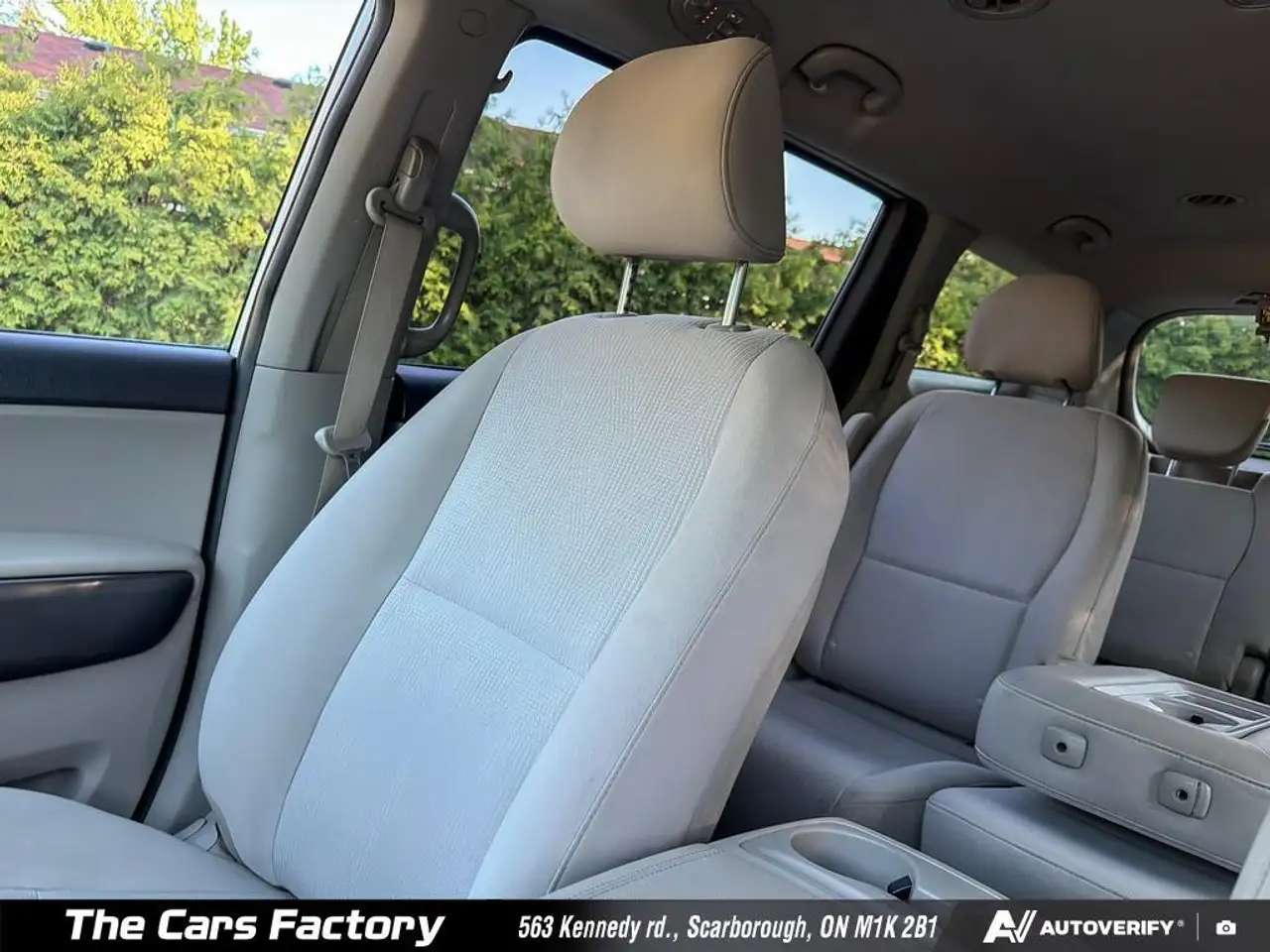 Kia Sedona снимка Kia Sedona
