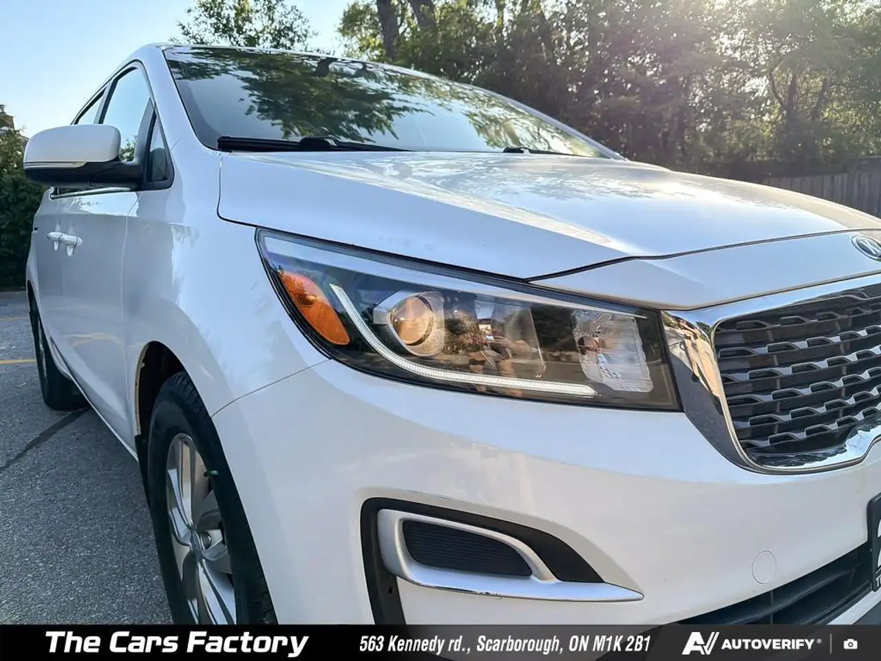Kia Sedona снимка Kia Sedona