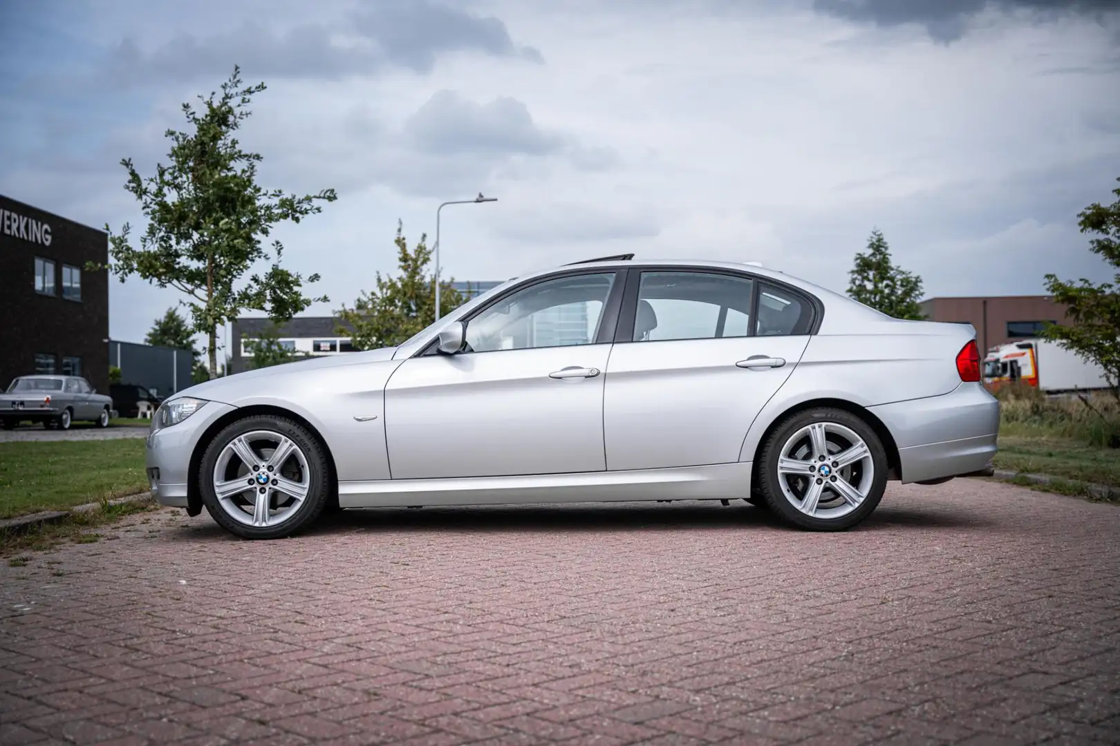 BMW 318 3-serie 318i youngtimer Automaat Grijs - 2