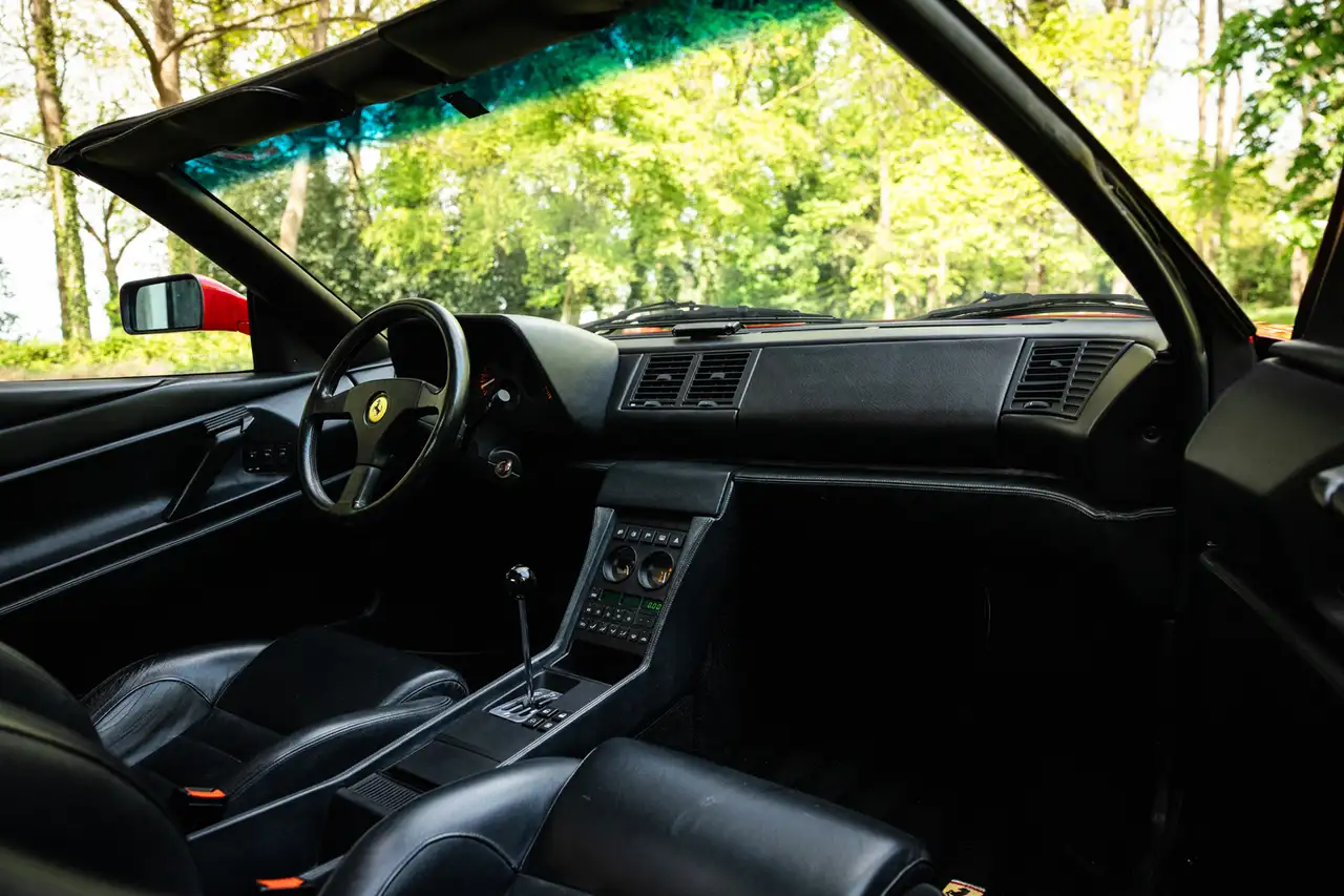 Ferrari 348 TS 3.4 V8 32V (300PK) Lage KM - EU geleverd, foto 11