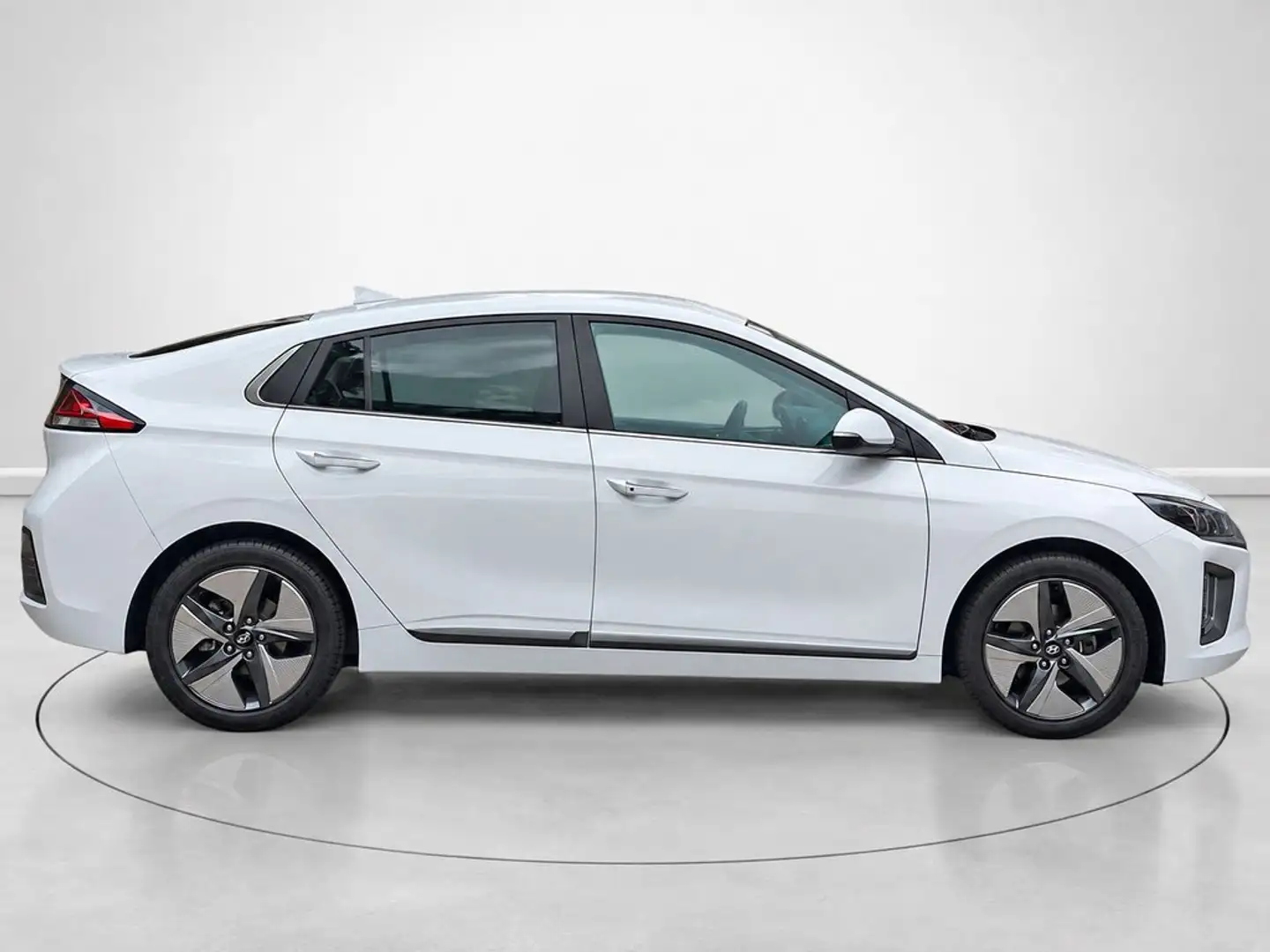 Hyundai IONIQ HEV 1.6 GDI Tecno Blanco - 2