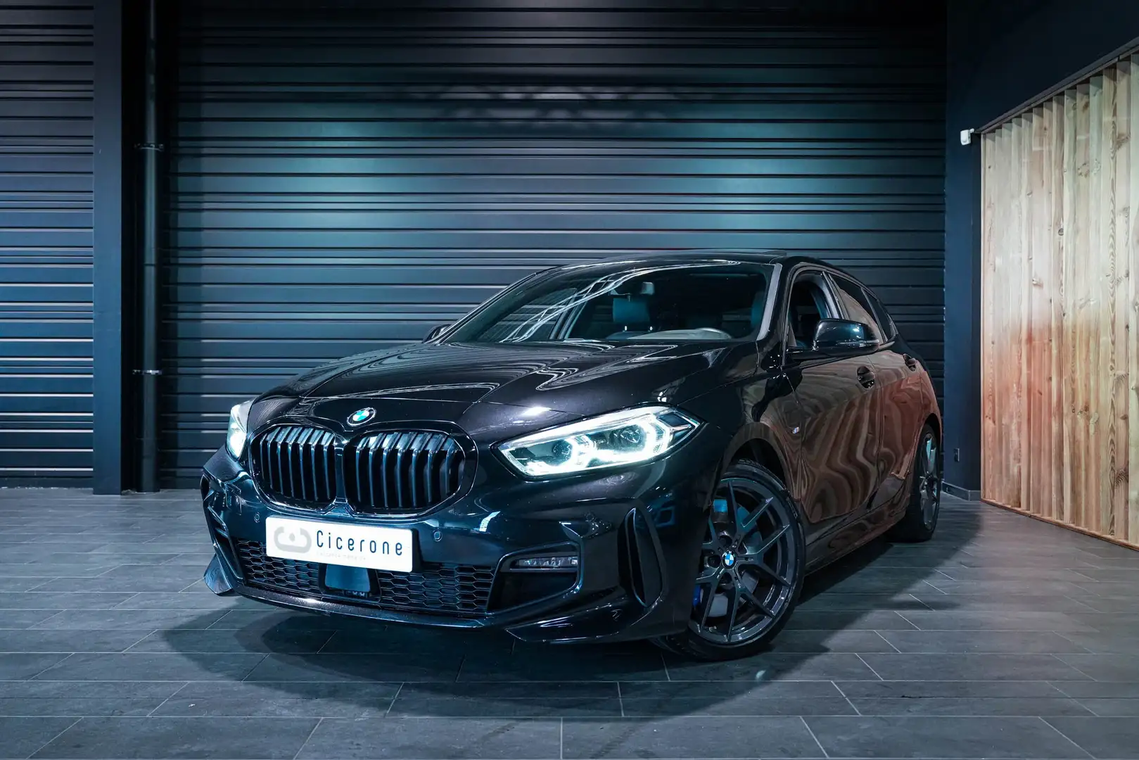 BMW 118 SÉRIE 118D 150ch PREMIÈRE MAIN MSPORT Zwart - 1