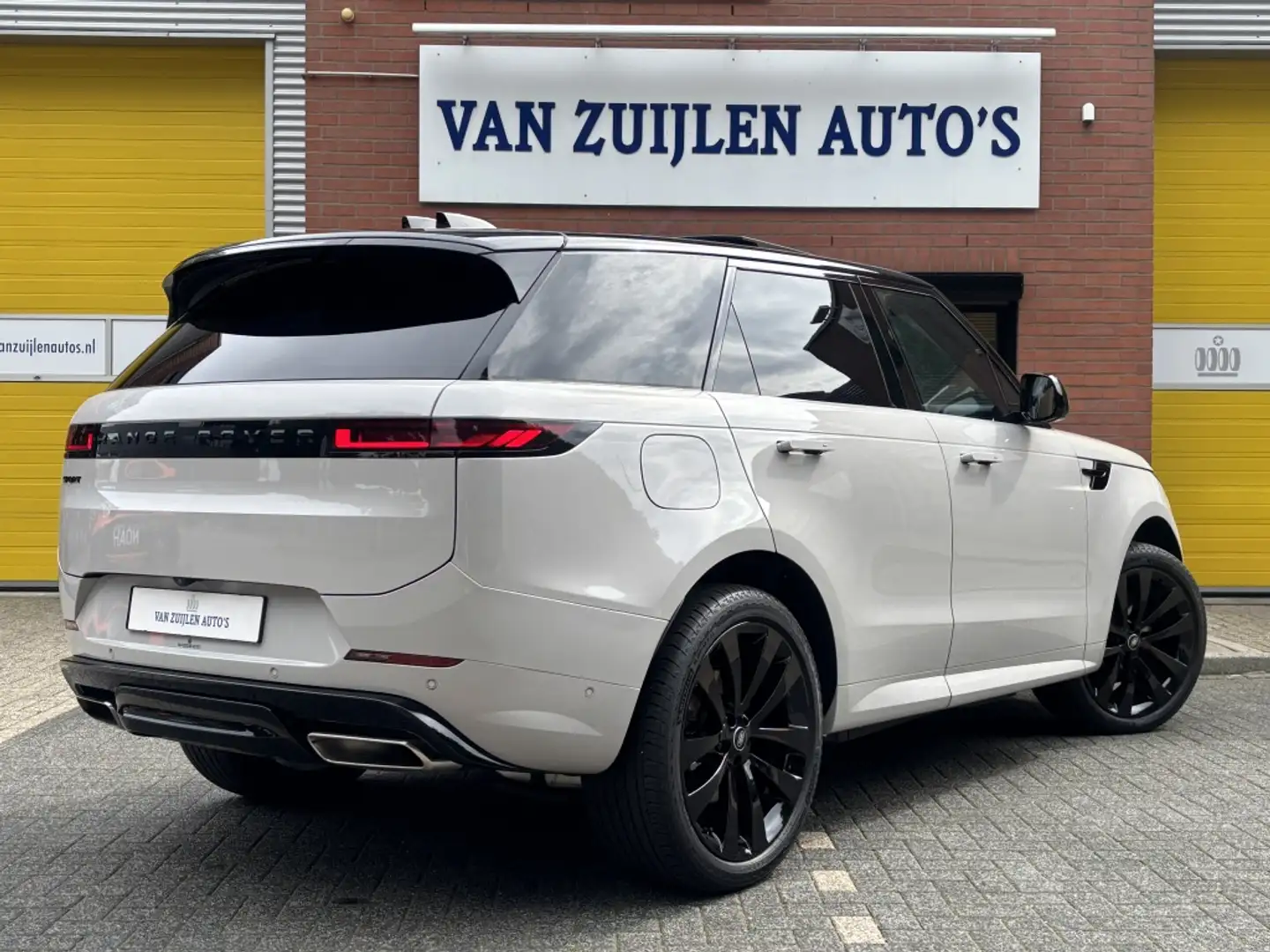 Land Rover Range Rover Sport Landrover P460e Dynamic HSE Black Pack Pano Head-U Grijs - 2