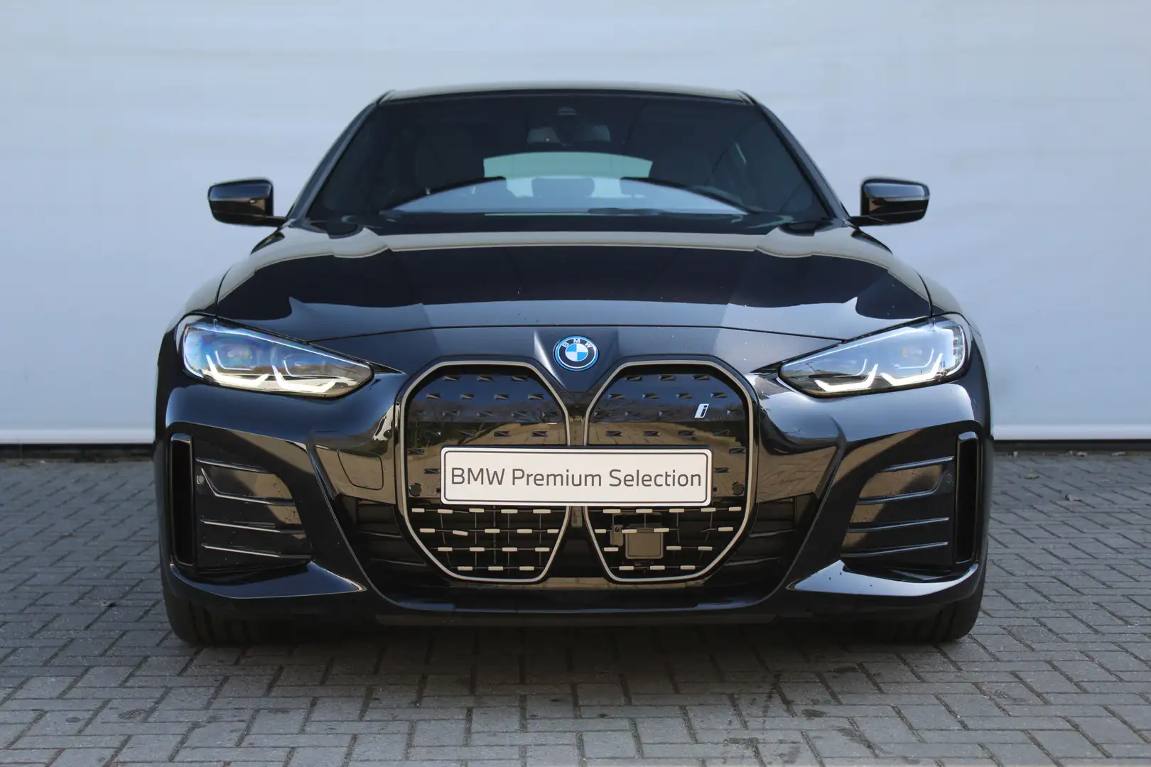 BMW i4 eDrive35 High Executive M Sport / Comfort Access / Černá - 2