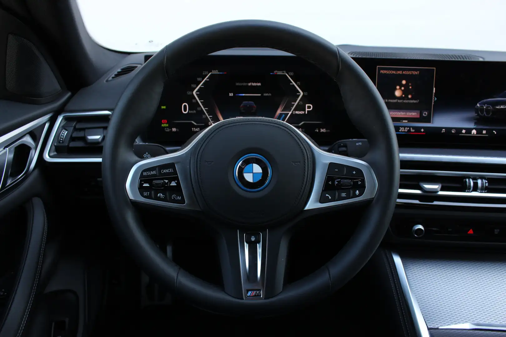 BMW i4 eDrive35 High Executive M Sport / Comfort Access / Schwarz - 2