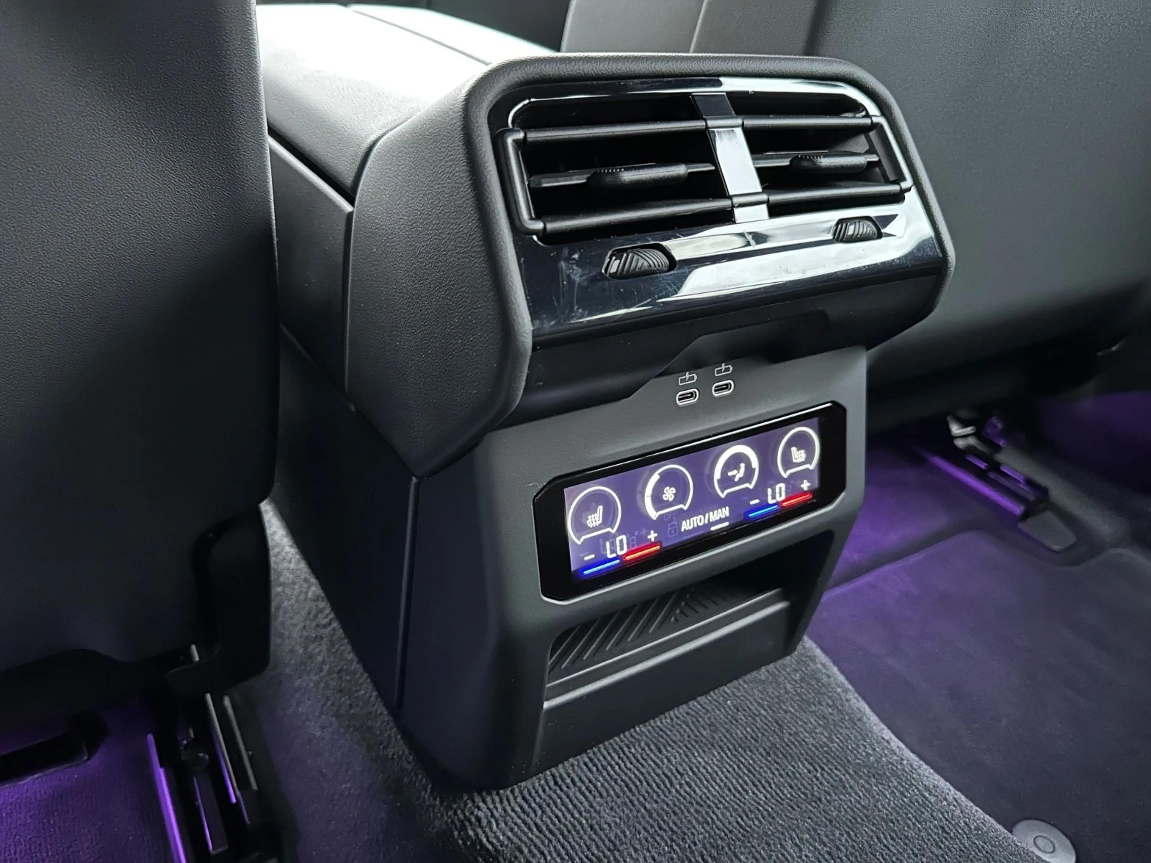 BMW 520 i Touring M Sport | Iconic Glow | Panorama — photo 12