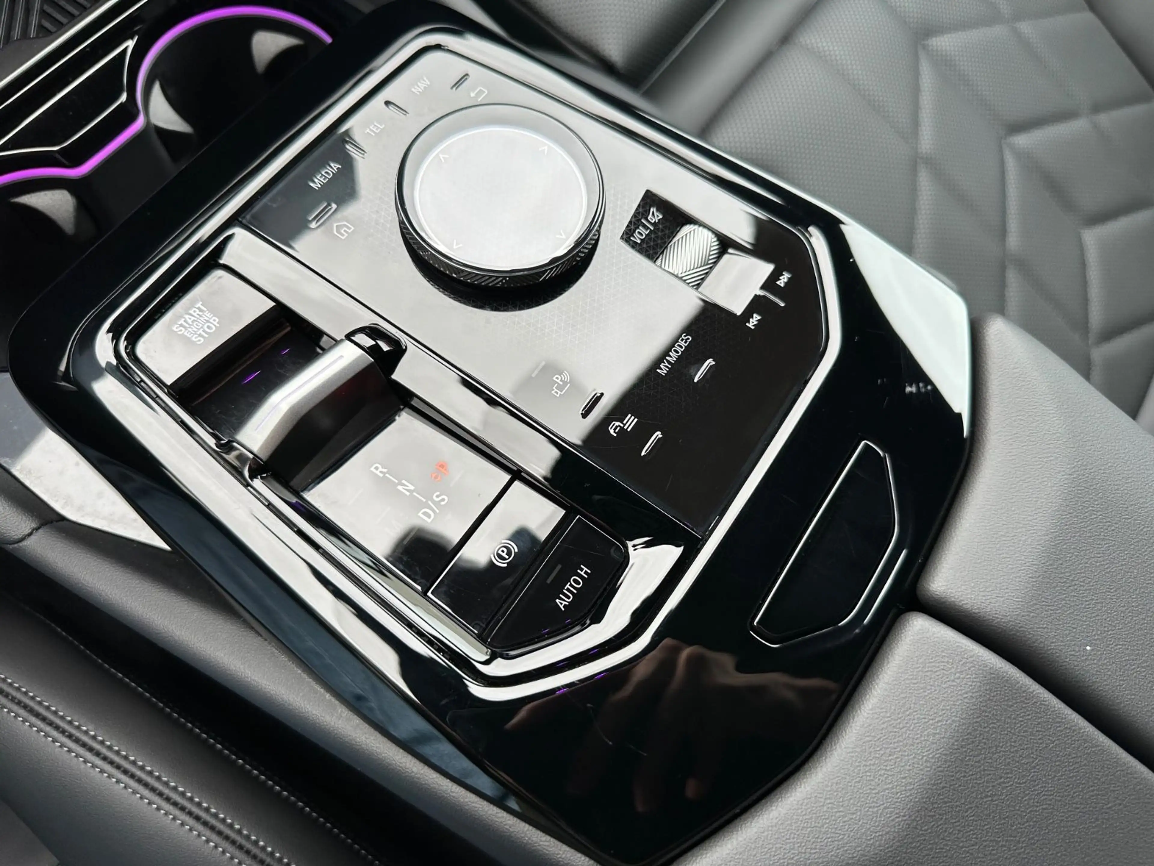 BMW 520 i Touring M Sport | Iconic Glow | Panorama — photo 9