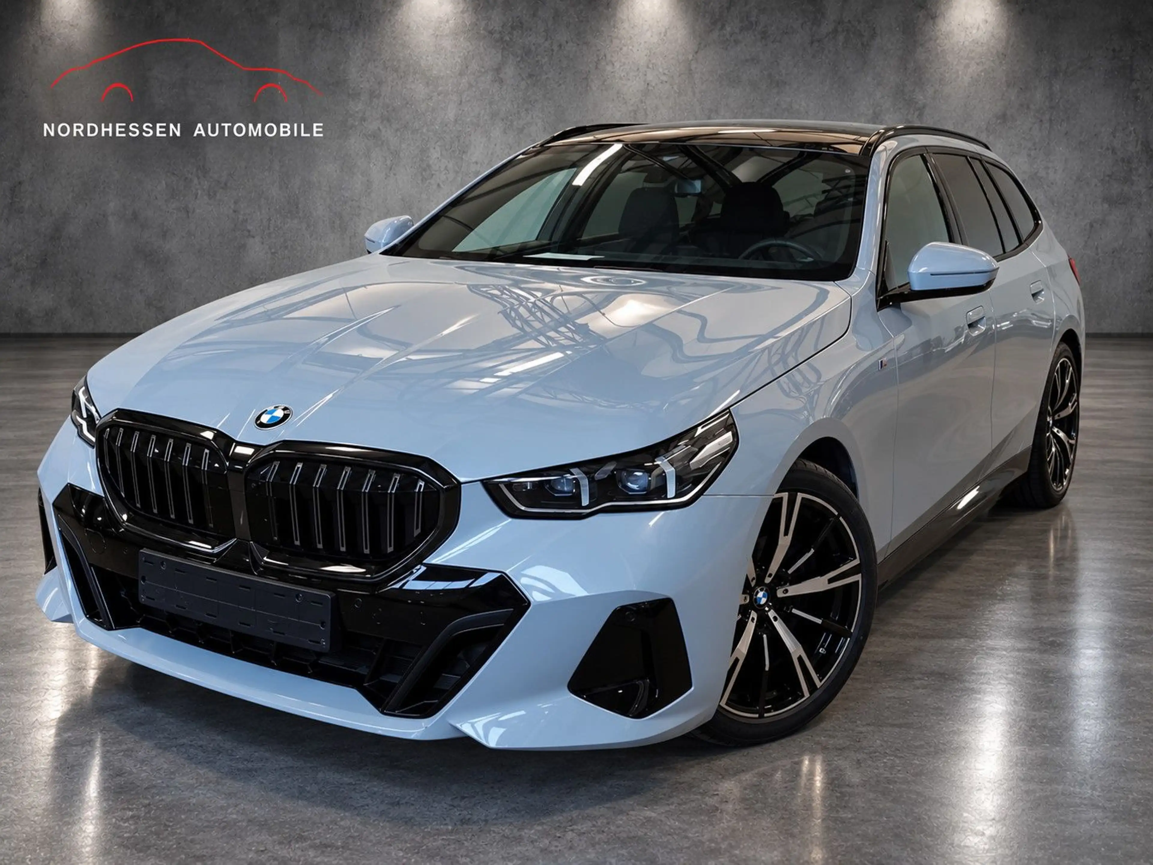 BMW 520 i Touring M Sport | Iconic Glow | Panorama