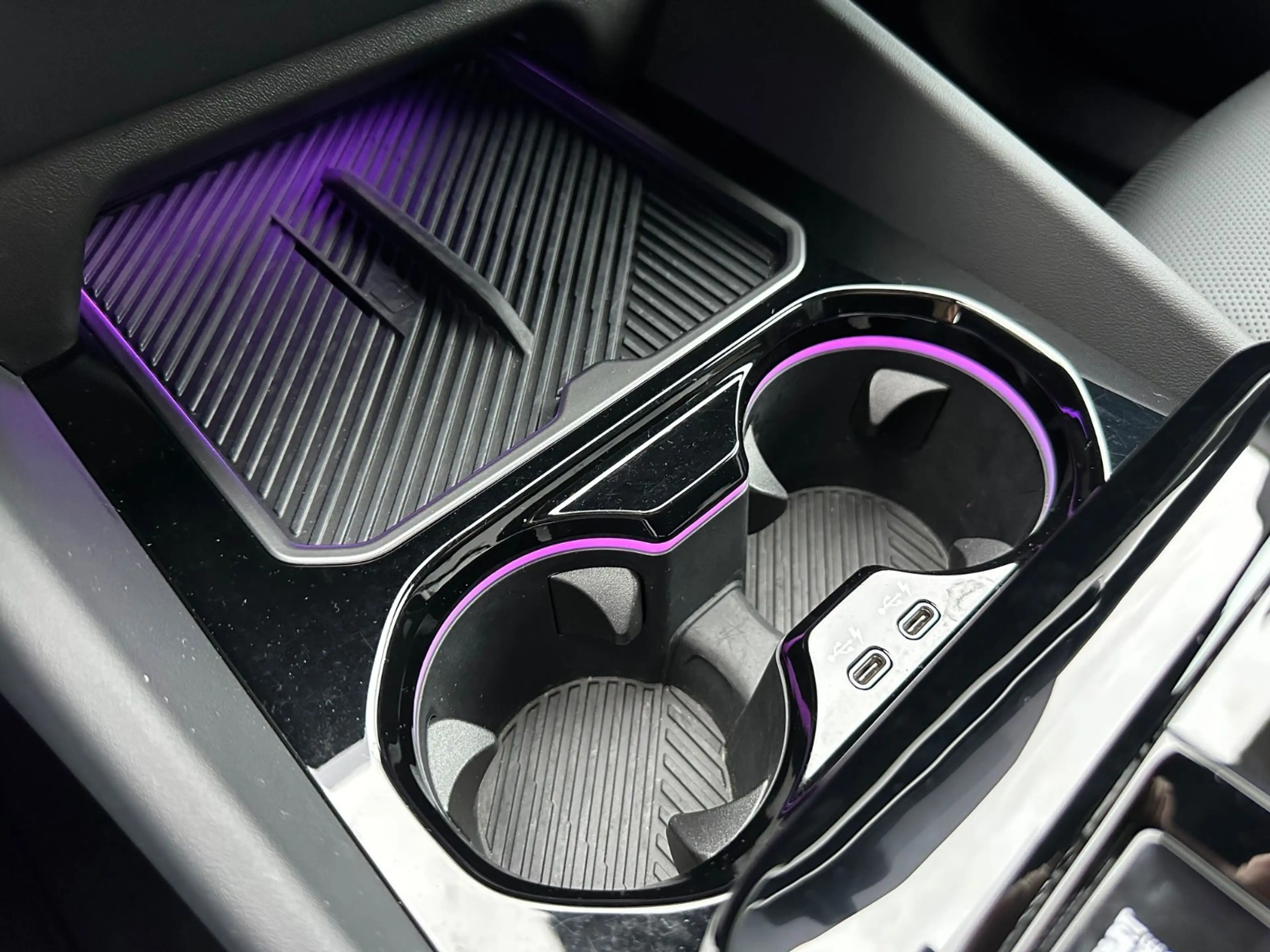 BMW 520 i Touring M Sport | Iconic Glow | Panorama — photo 10