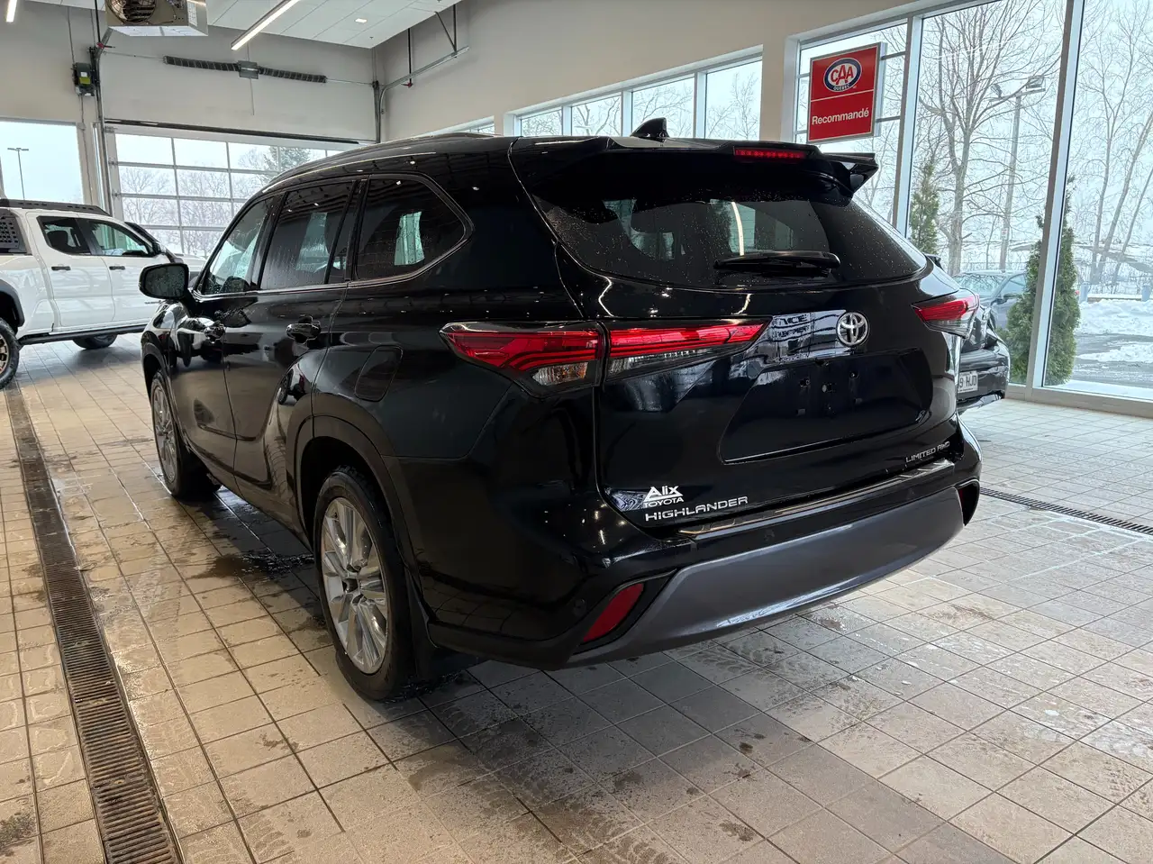 Toyota Highlander снимка Toyota Highlander