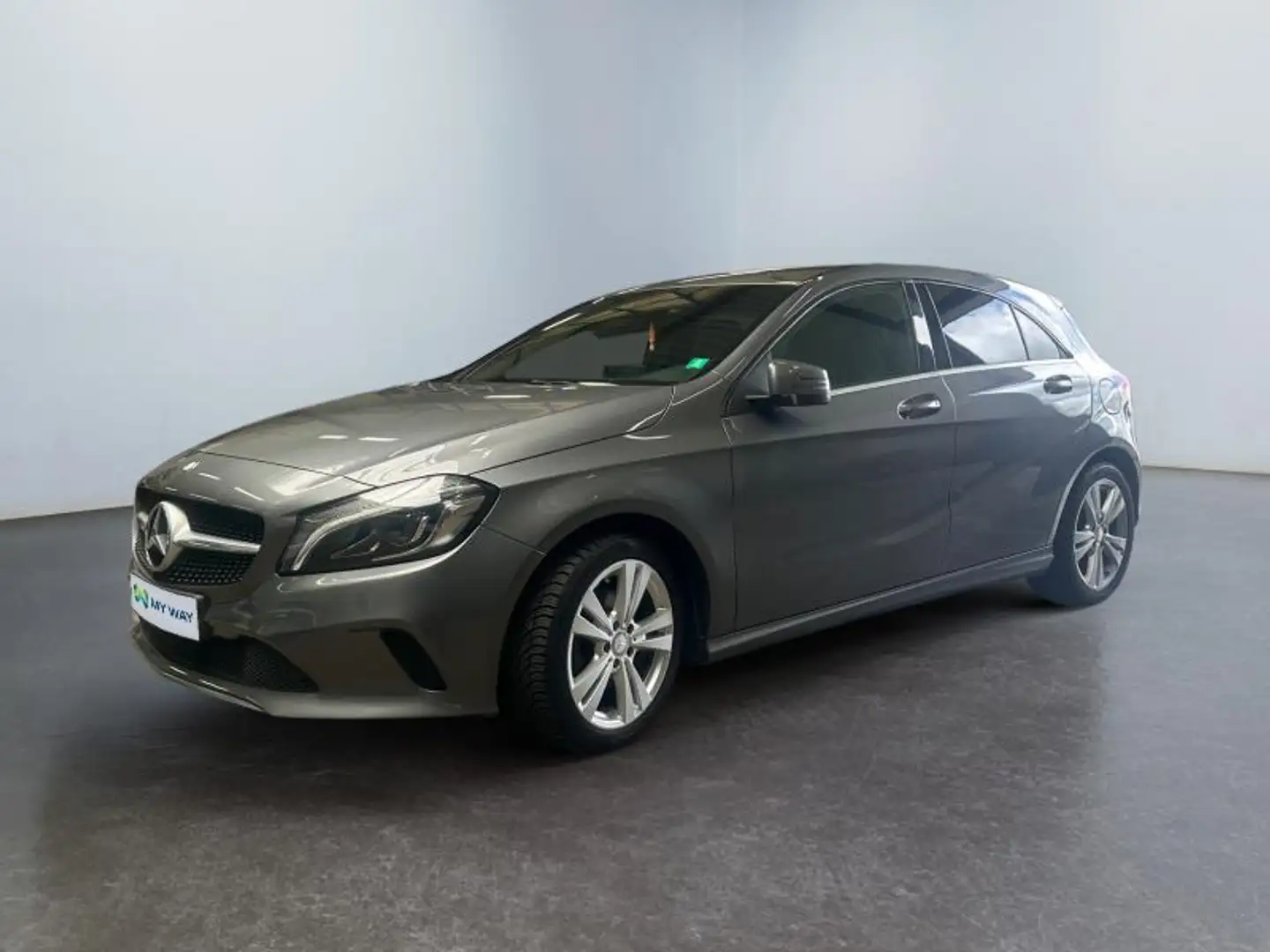 Mercedes-Benz A 180 Classe A 180 Gris - 1