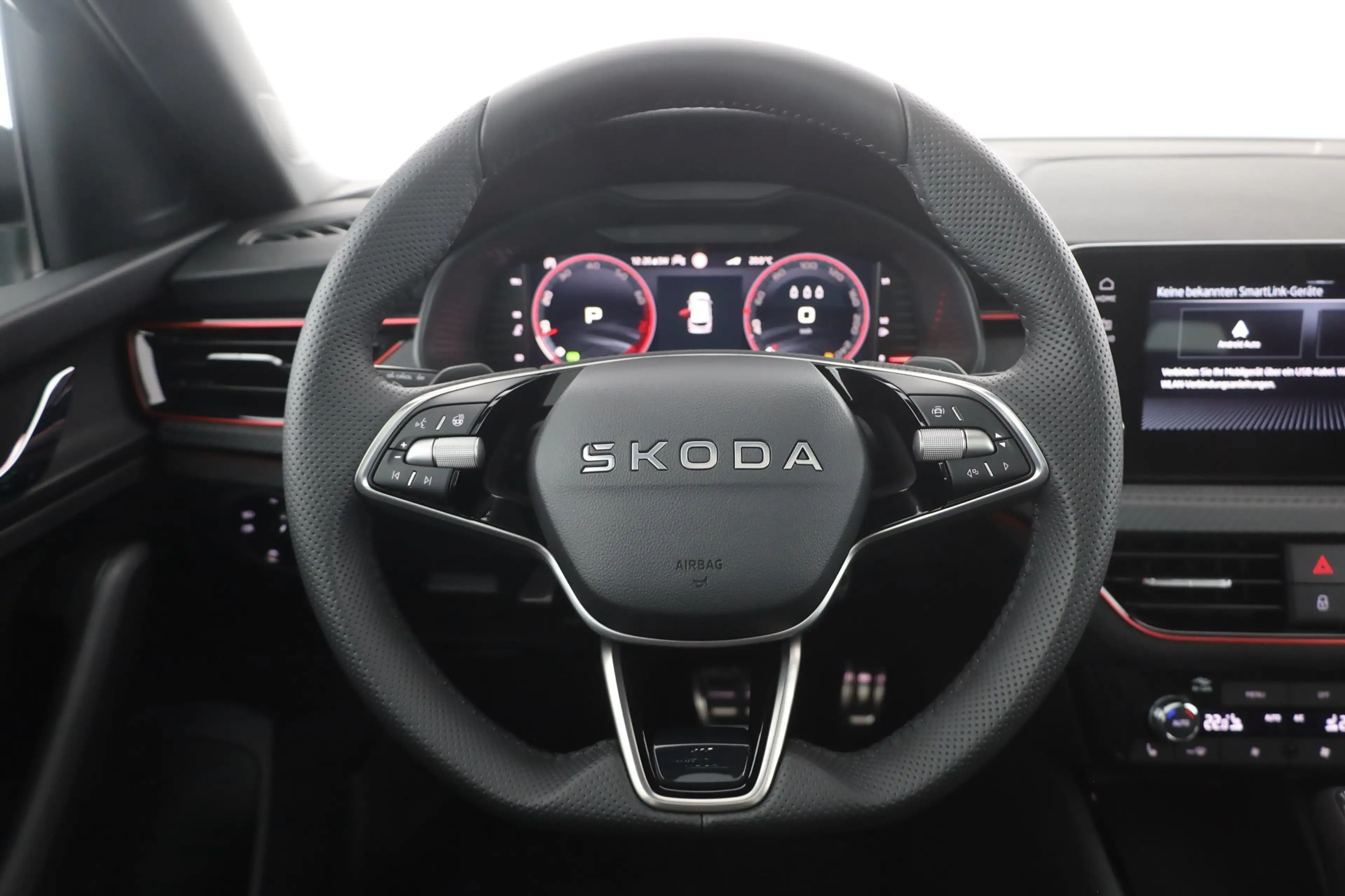 Skoda Kamiq Monte Carlo 1.5 TSI DSG LED Kamera AHK — photo 15