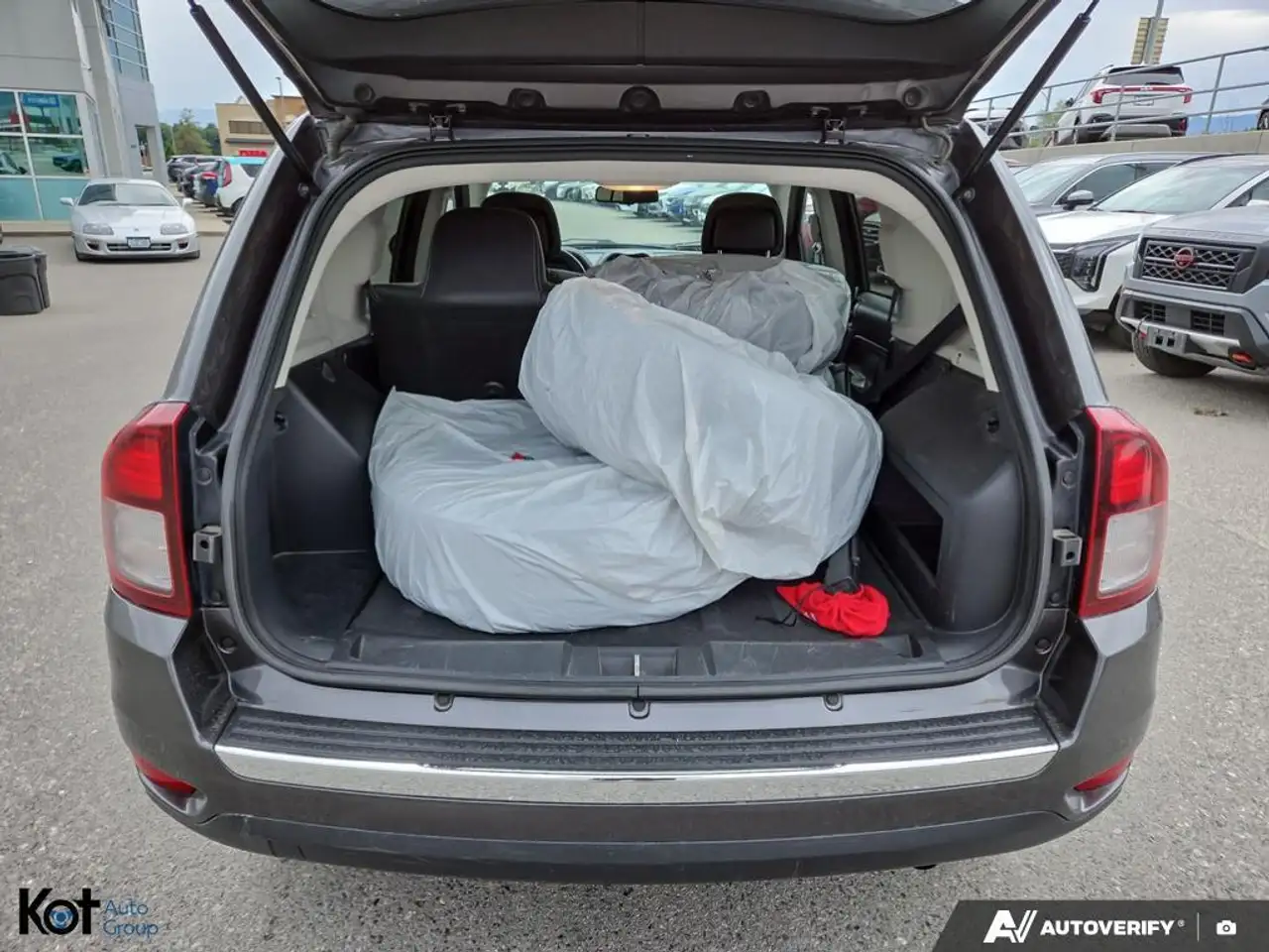 Jeep Compass photo Jeep Compass