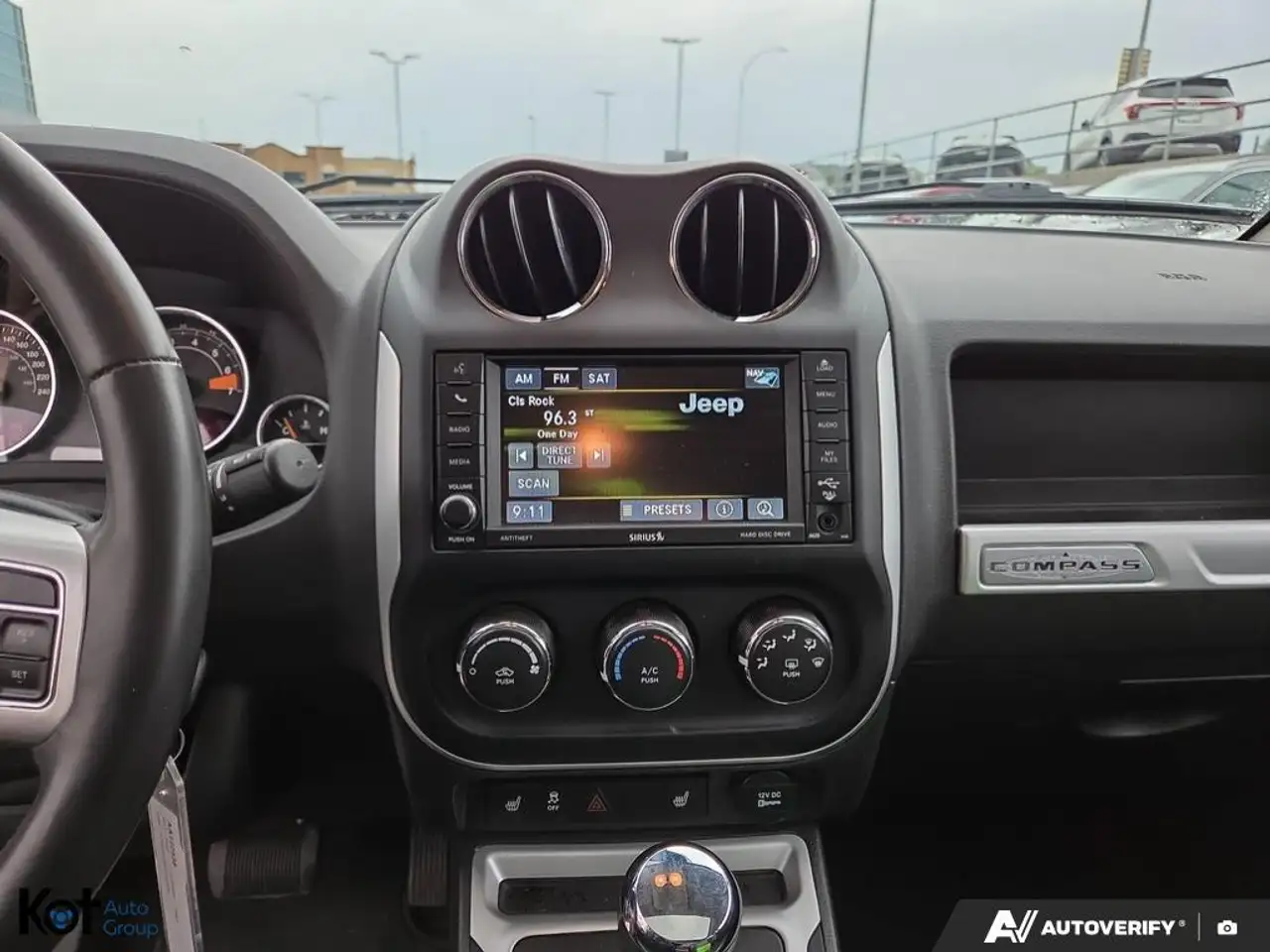 Jeep Compass photo Jeep Compass
