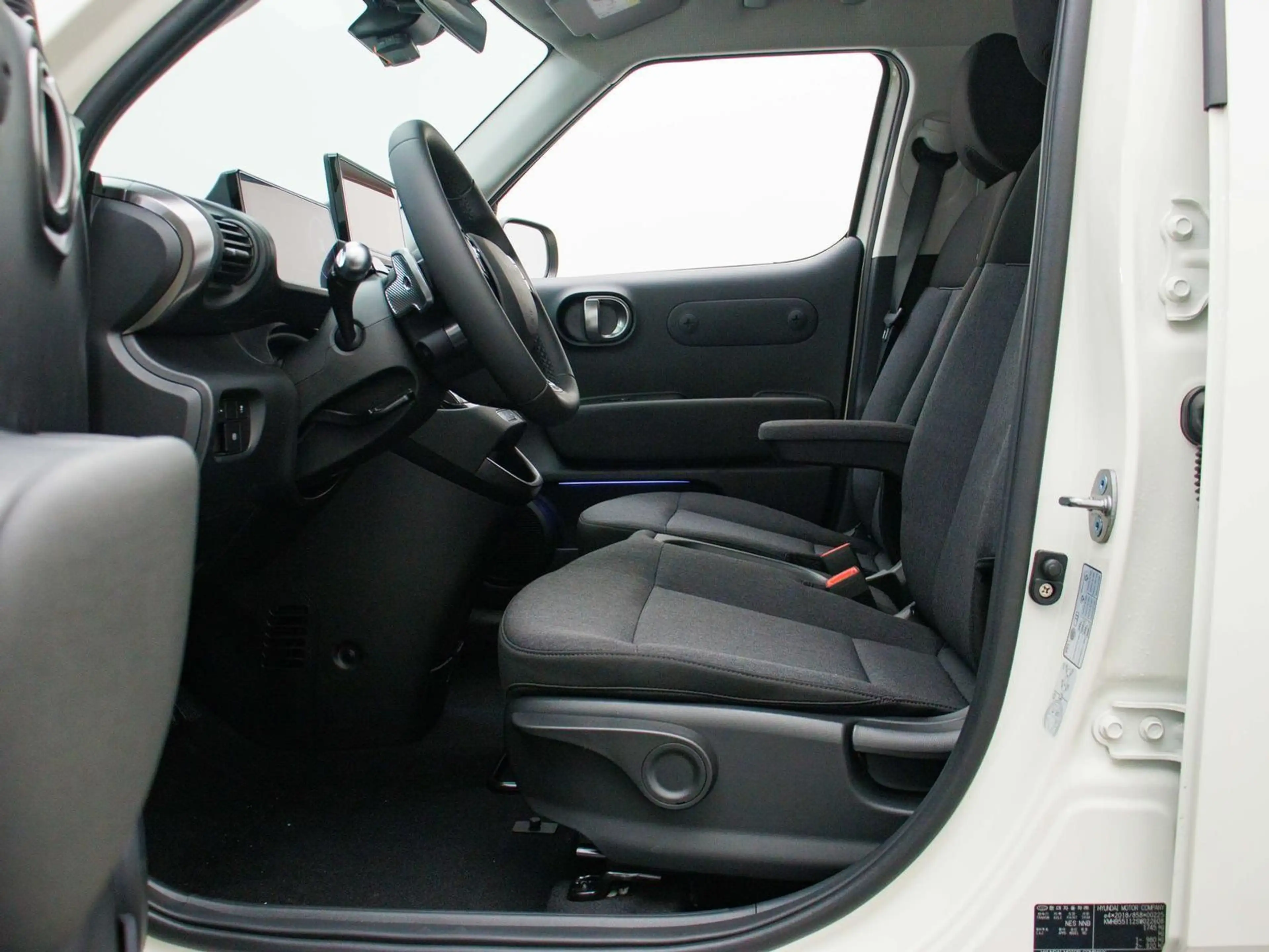 Hyundai Inster Inster Evolve 49 kWh ACC / PDC V&H + 360 Kame... — photo 5