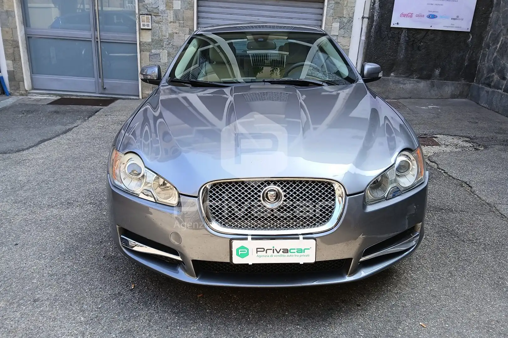 Jaguar XF XF 2.7D V6 Luxury Argento - 2