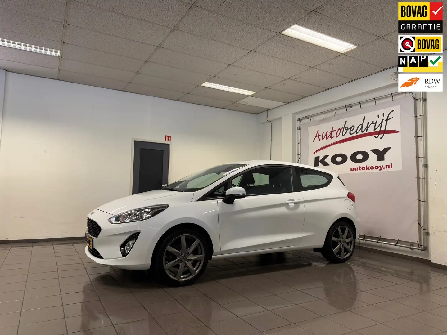 Ford Fiesta 1.1 * Bluetooth / Airco / LM Velgen / Parkeersenso Weiß - 1
