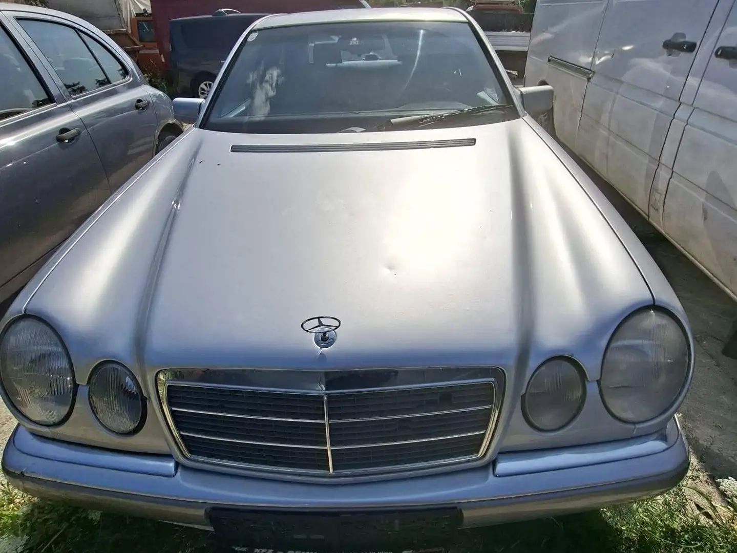Mercedes-Benz E 230 E 230 Benz bj 1996 klimatronic Silber - 1
