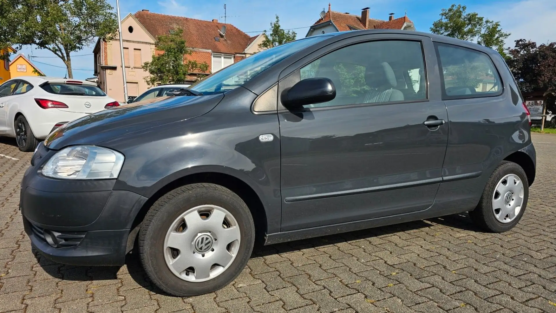 Volkswagen Fox Серый - 1