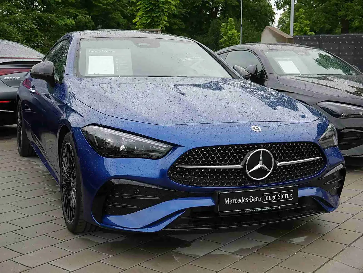 Mercedes-Benz CLE 450 4M Coupé AMG PREMIUM+PANO+DIST+SITZKLIMA Blauw - 2