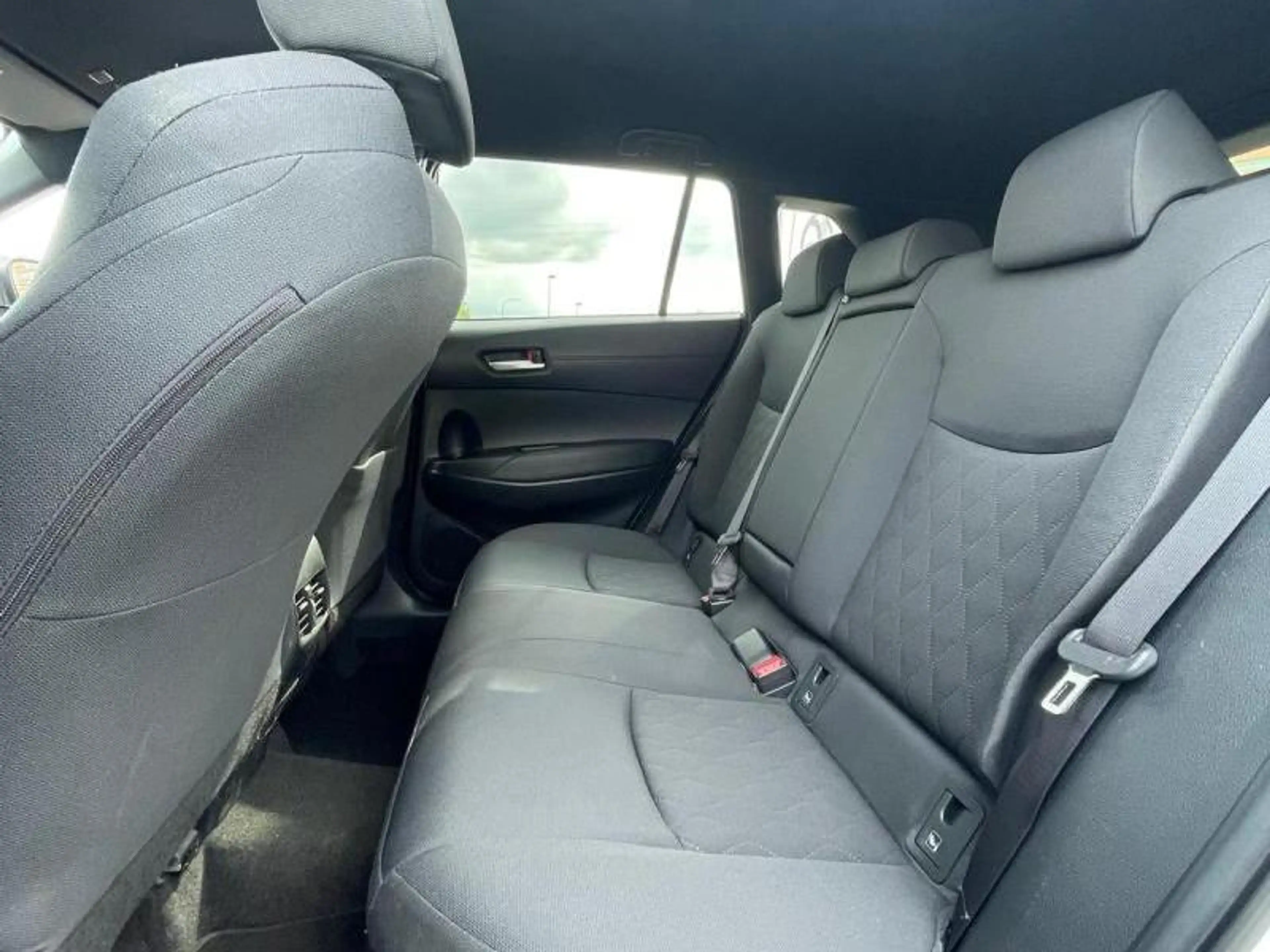 Toyota Corolla Cross style — photo 6