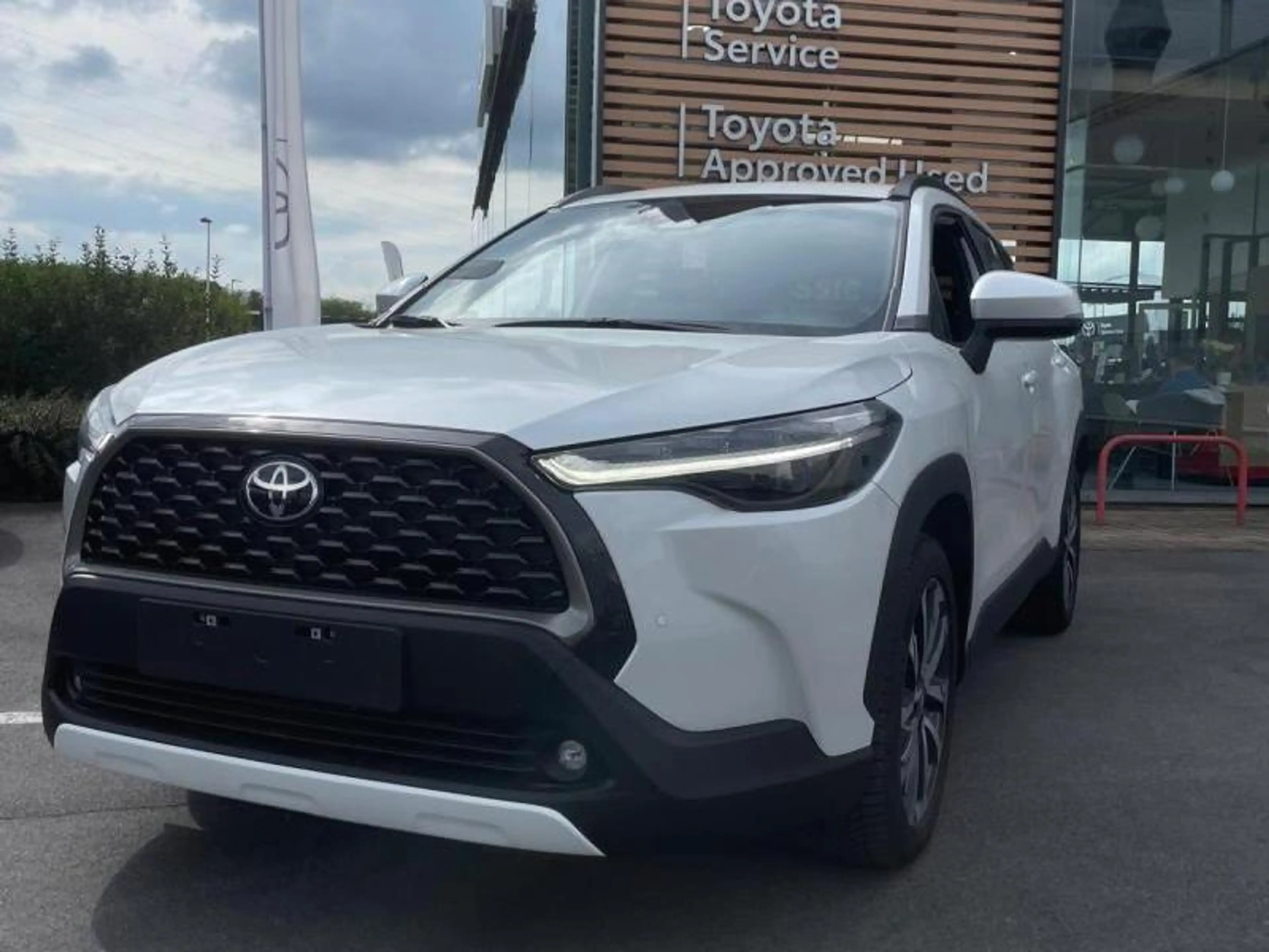 Toyota Corolla Cross style — photo 4