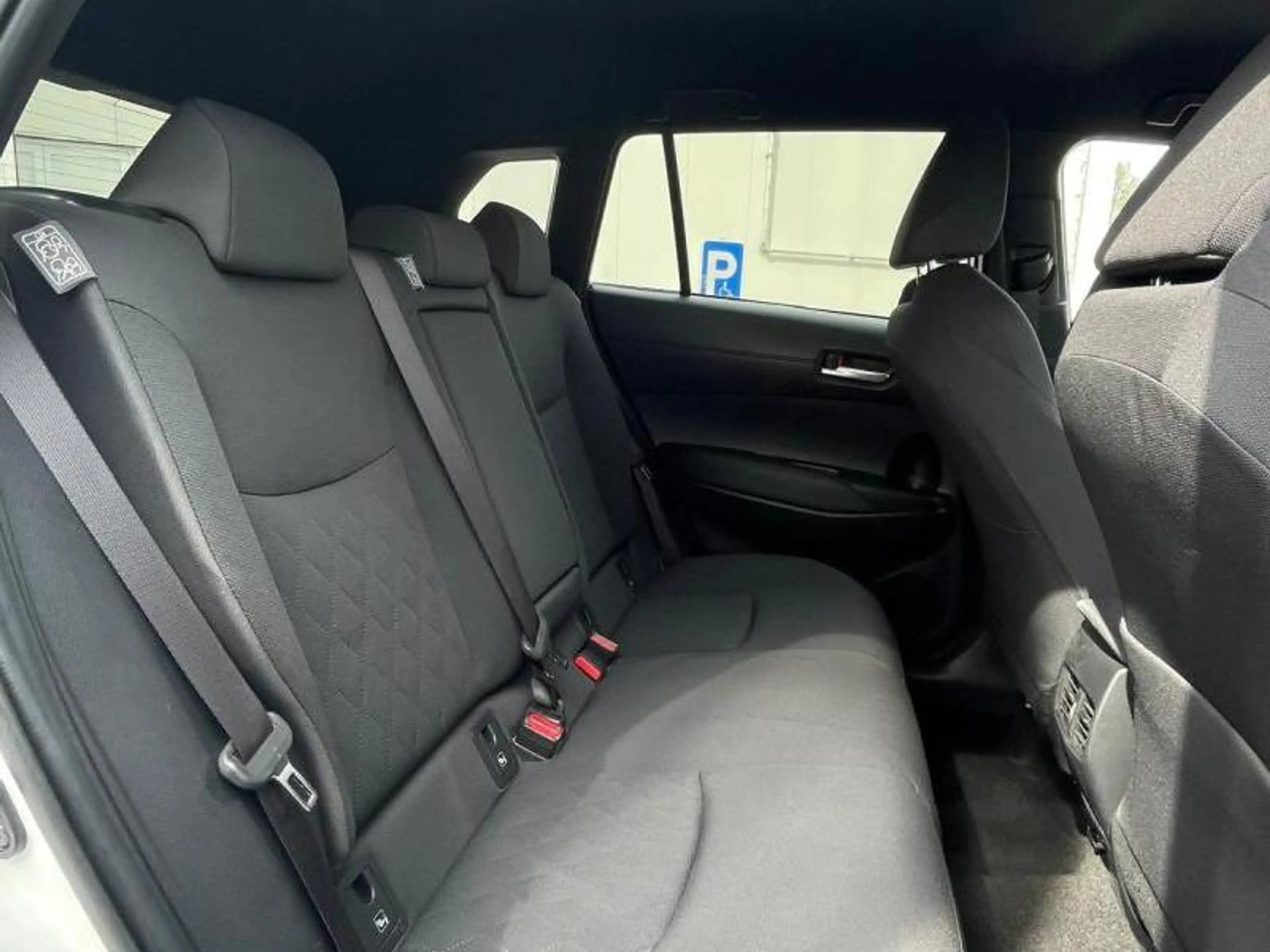 Toyota Corolla Cross style — photo 10
