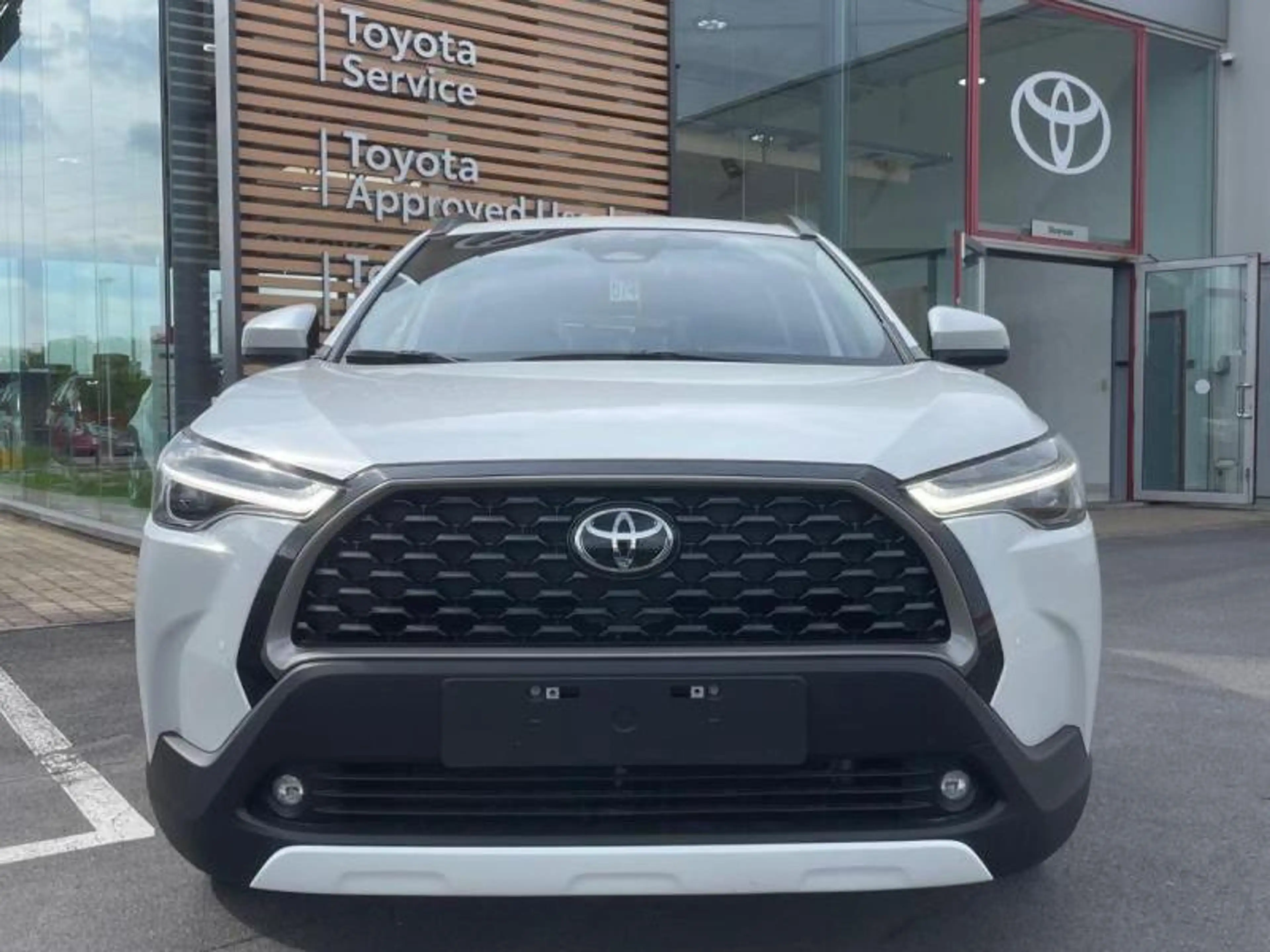 Toyota Corolla Cross style — photo 15
