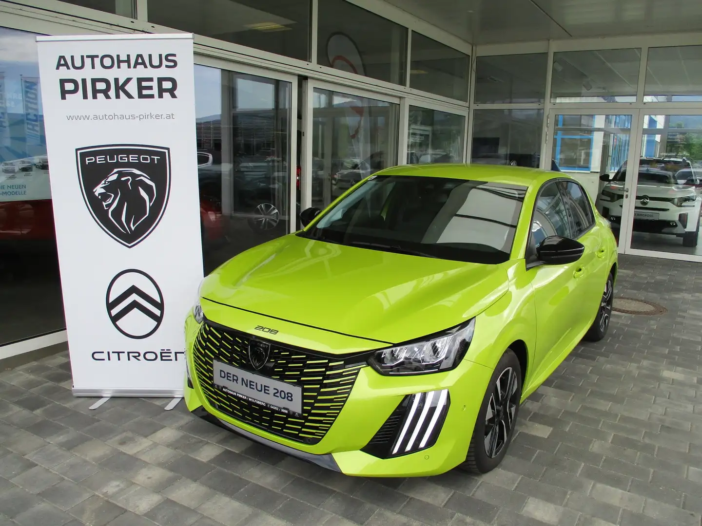Peugeot 208 PureTech 100 Allure 6-Gang Jaune - 1