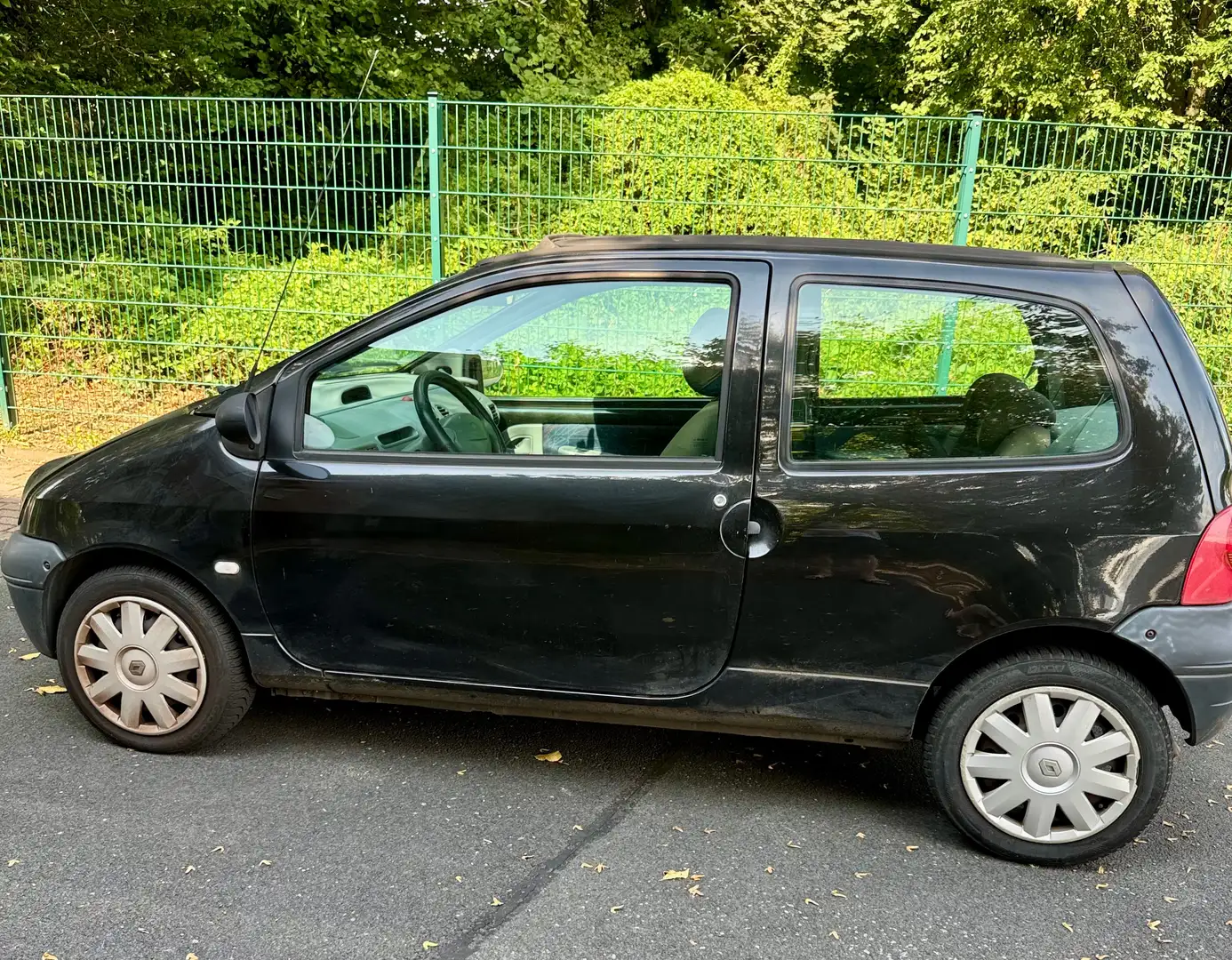Renault Twingo Schwarz - 1