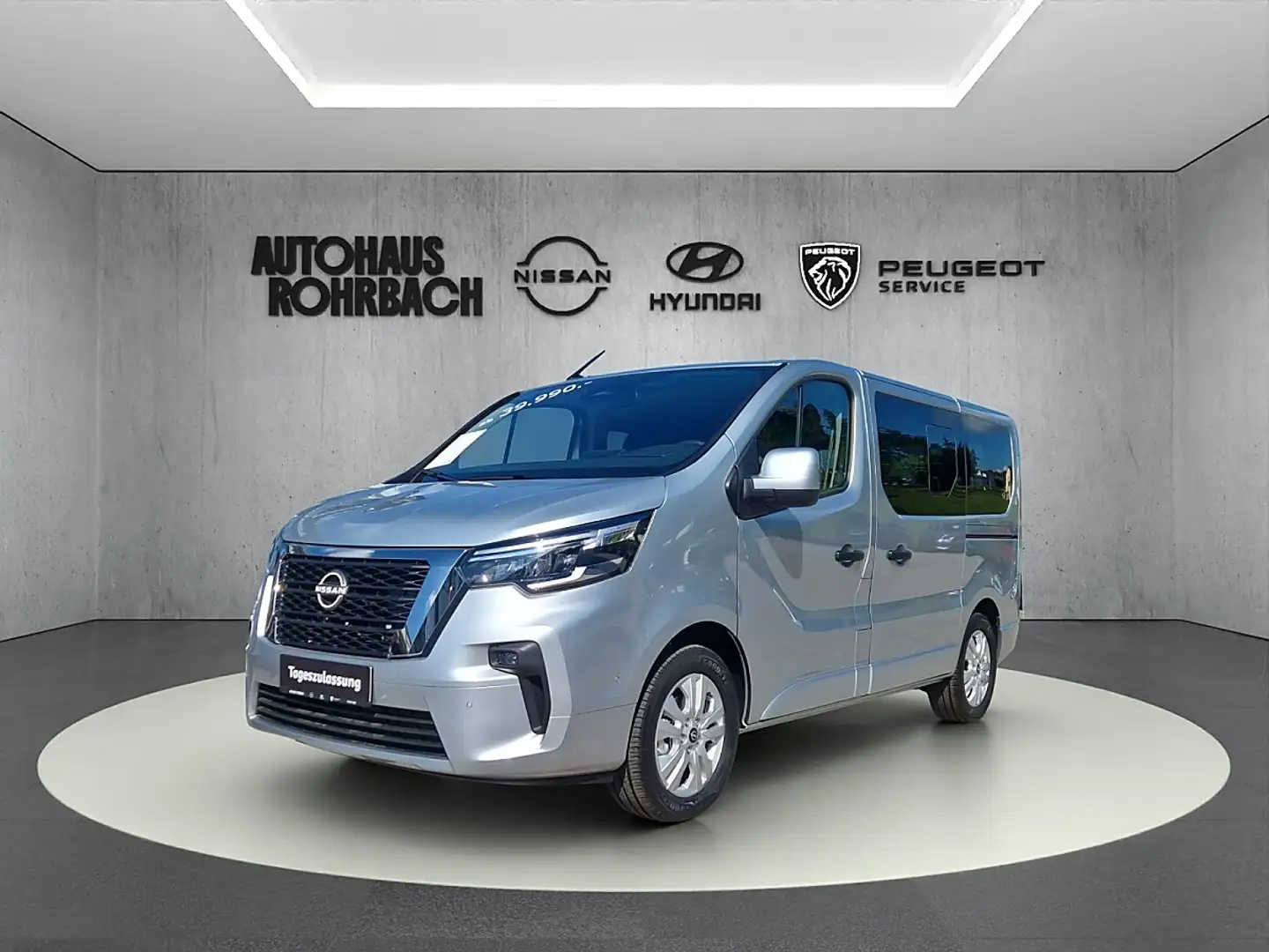 Nissan Primastar Kombi L1H1 dCi 170 9stz Tekna DCT Silber - 1