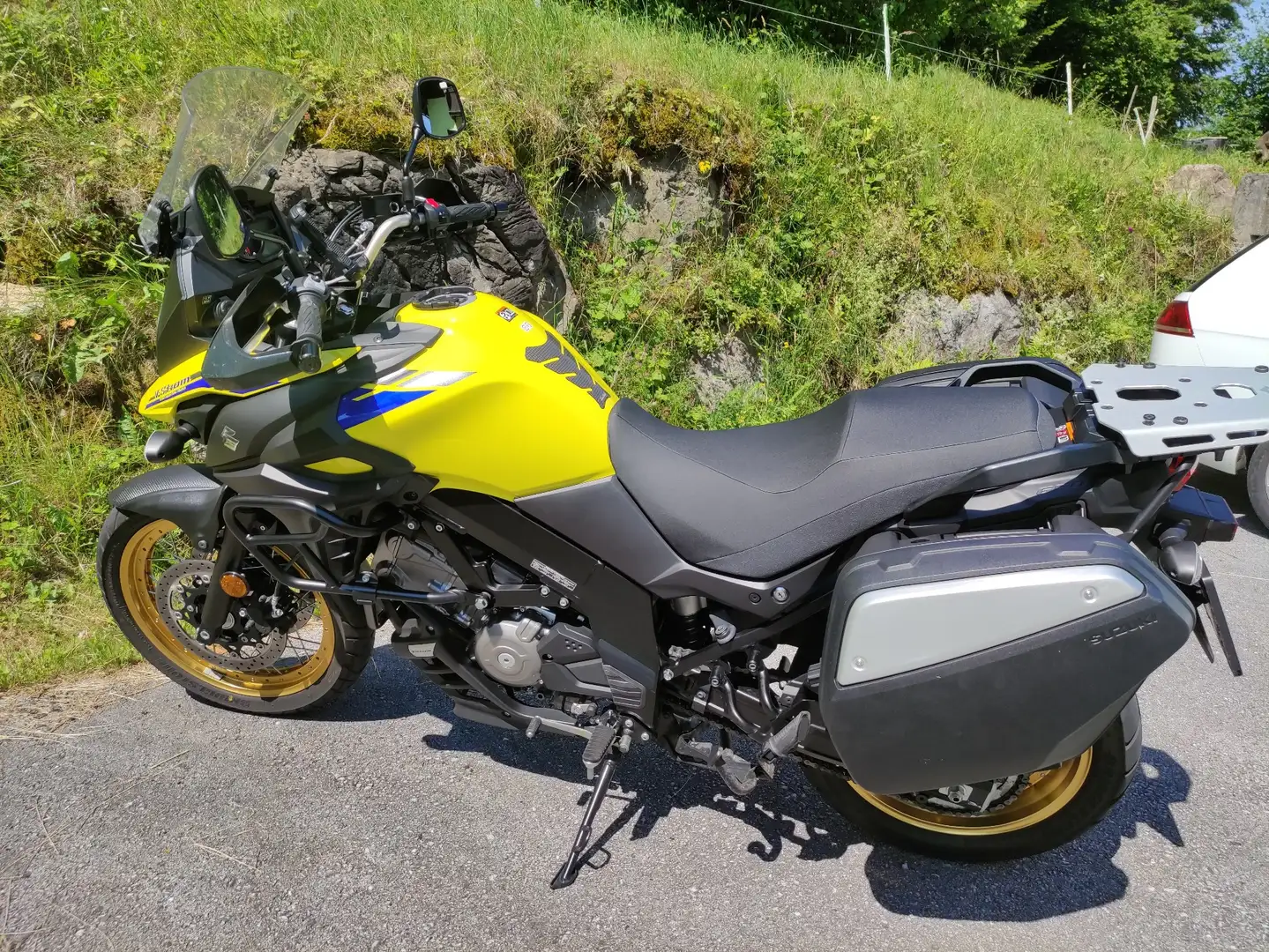 Suzuki V-Strom 650 XT Galben - 1