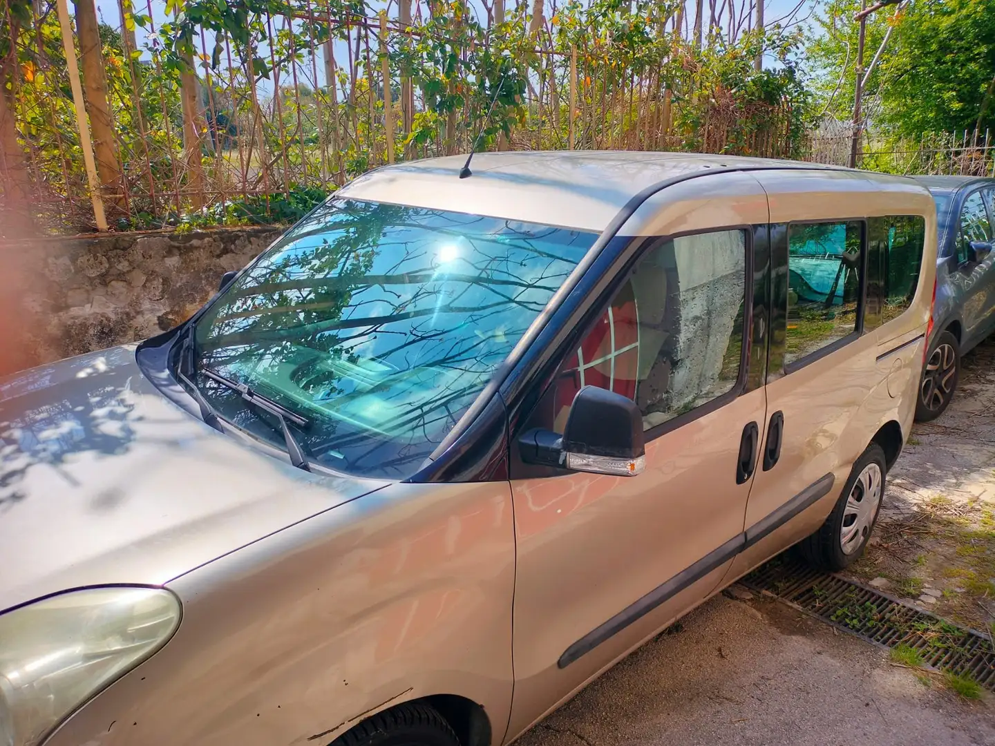 Fiat Doblo 1.9 jtd Auriu - 2