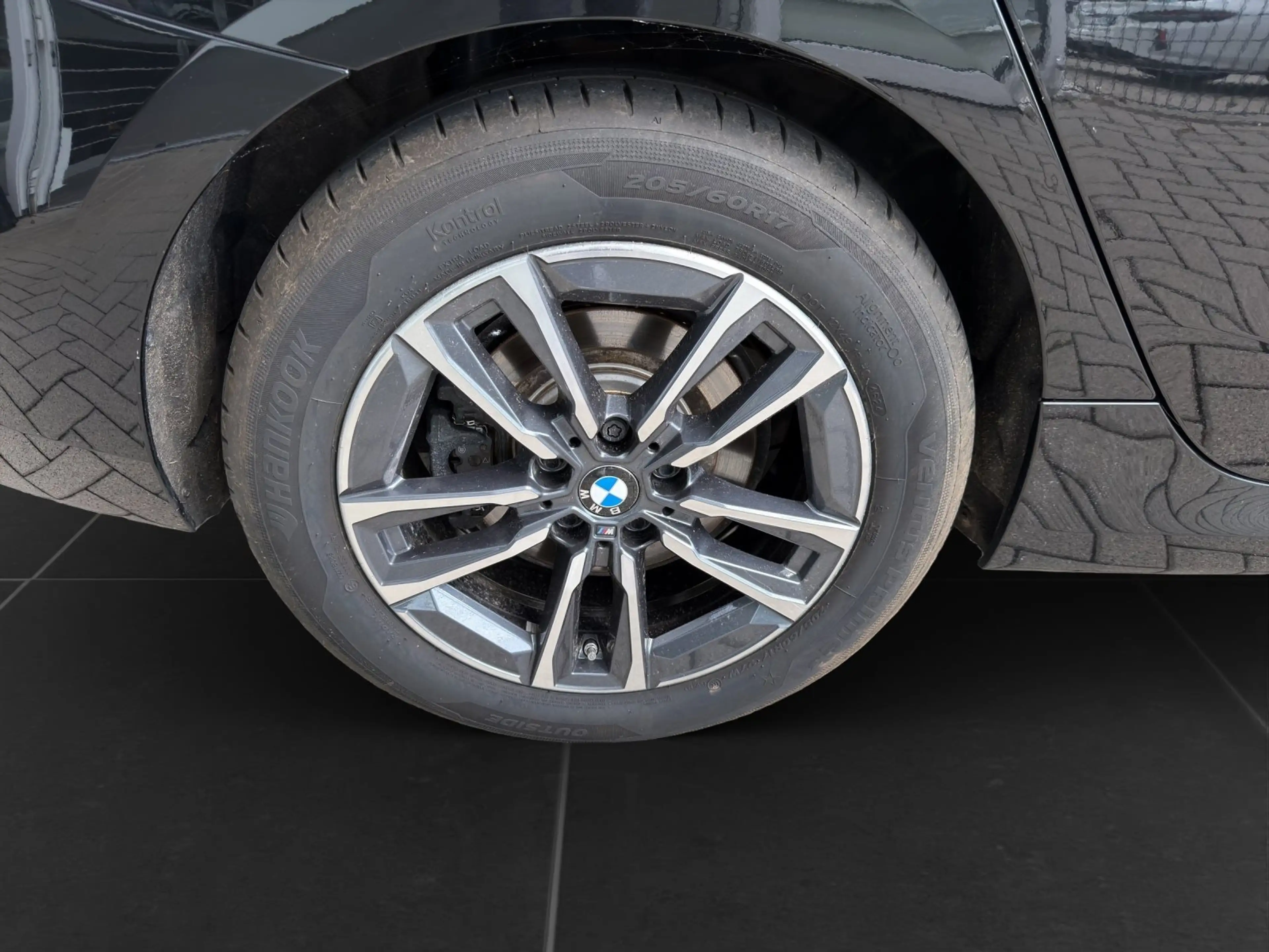 BMW 223 d xDrive Active Tourer 17" / M Paket / AHK / Pano — photo 9